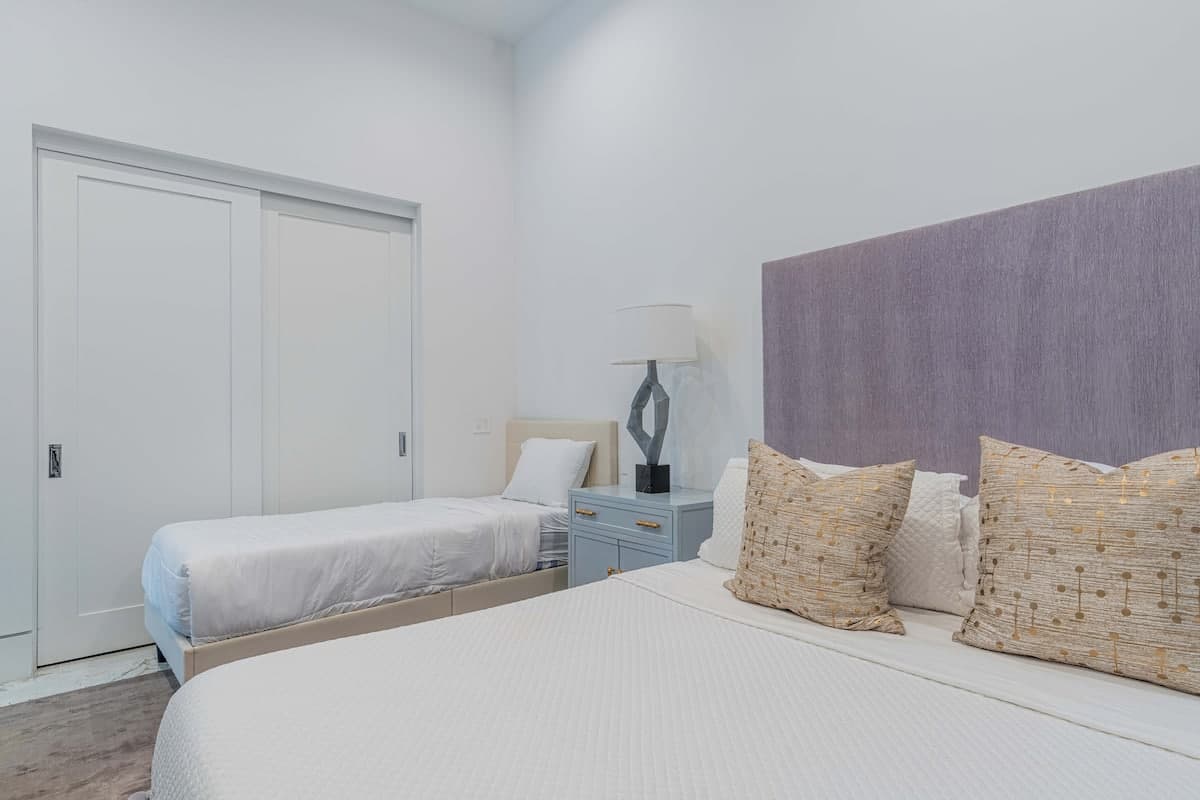 Bravo Villa #8 - Image 21