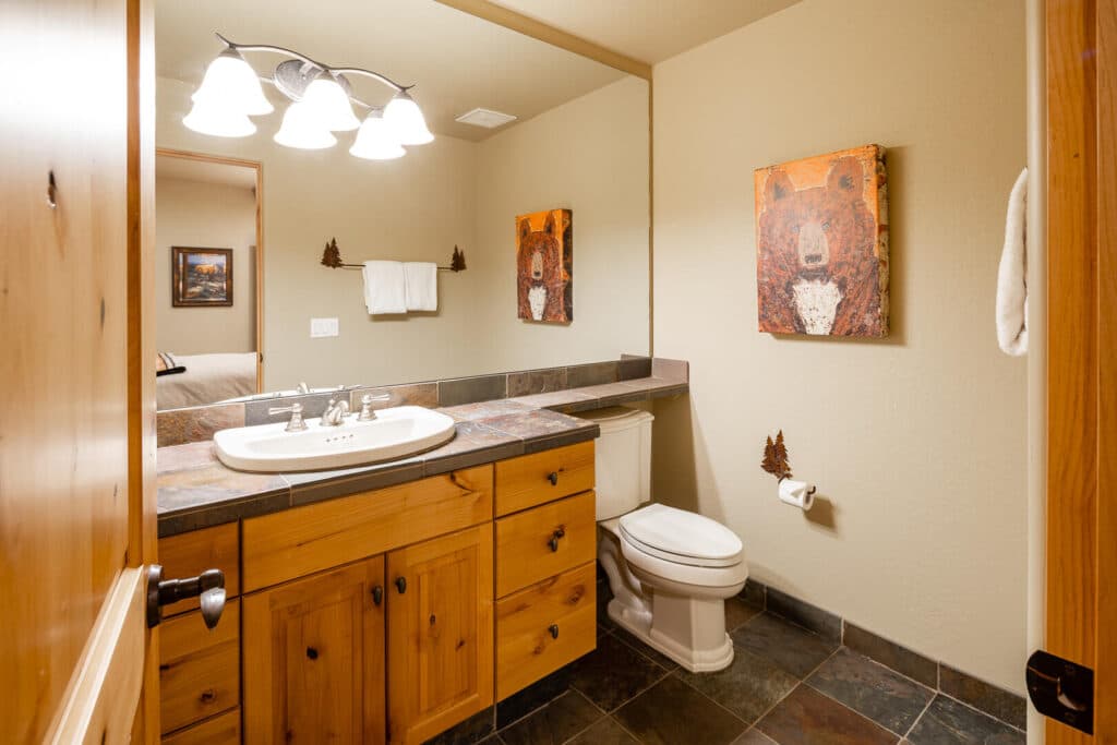 Full Moon House - Image 17