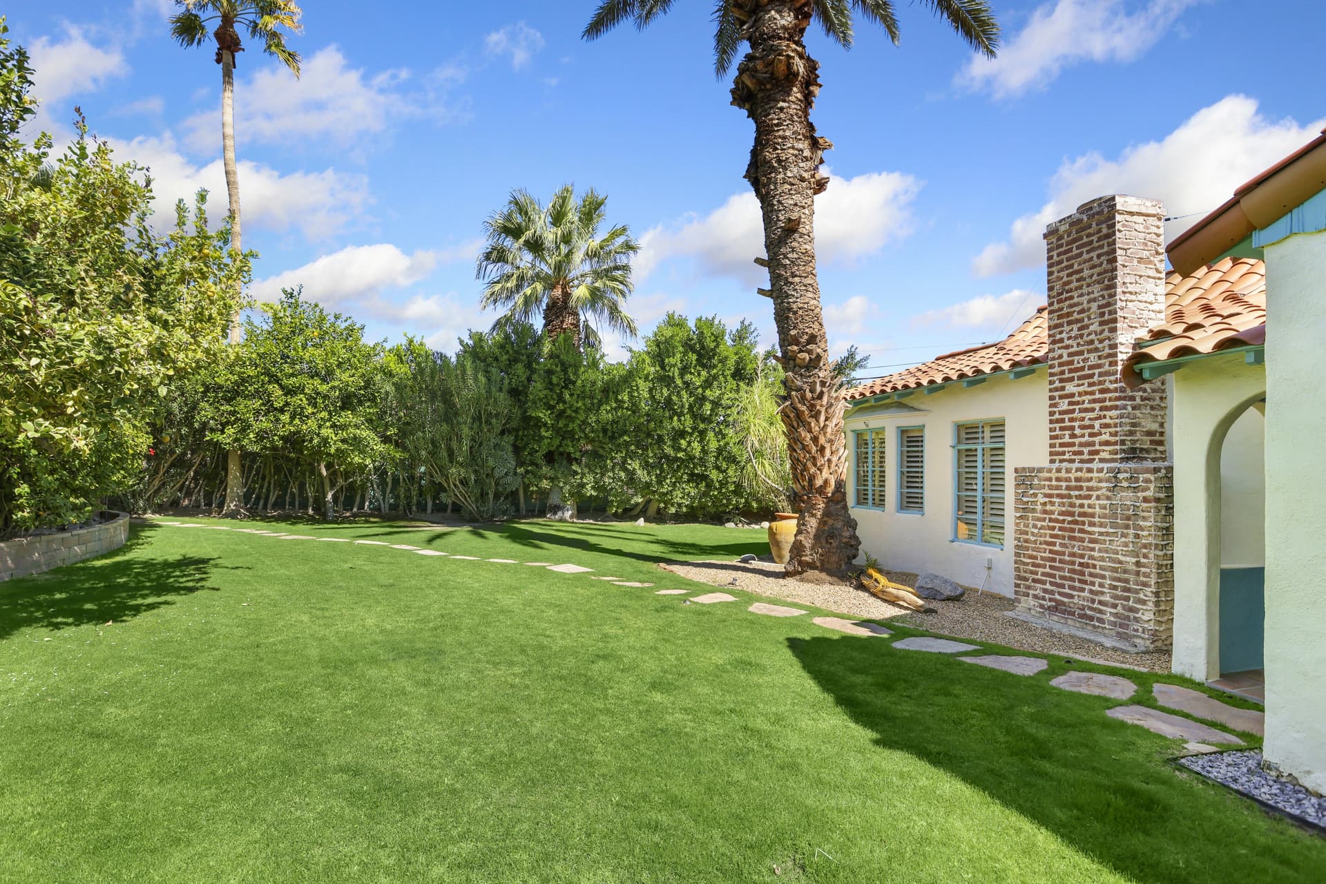 Historic Palm Springs Home - Image 21