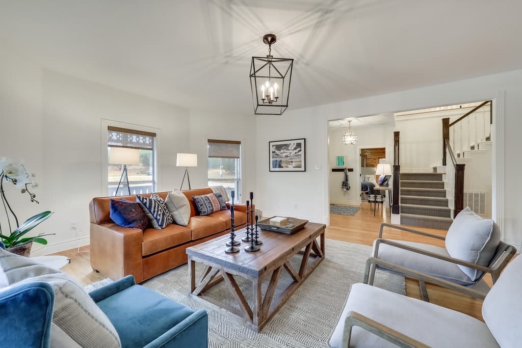 Hill Country Hideaway - Image 5