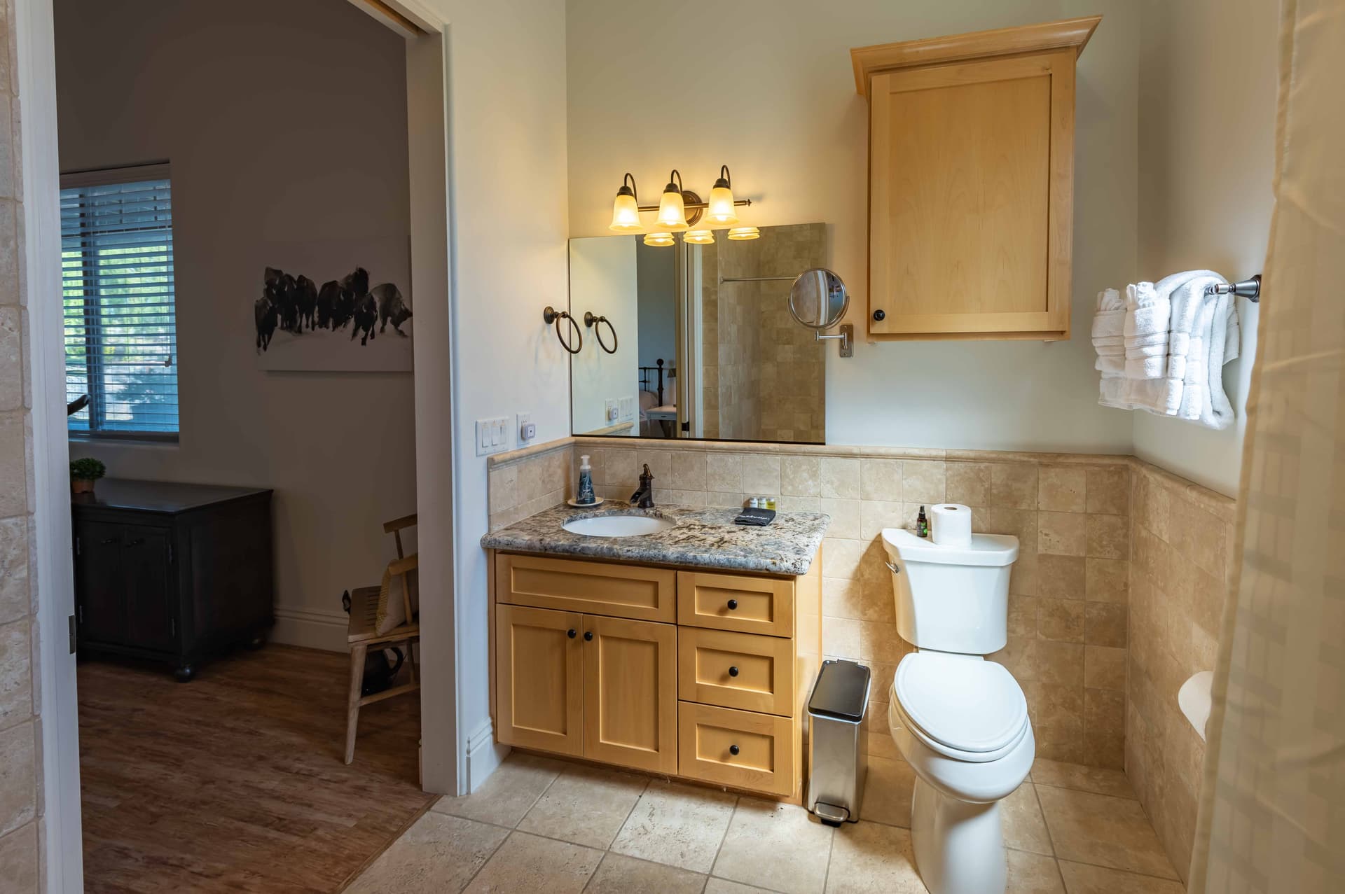 Frontier Main and Guest House - Image 72