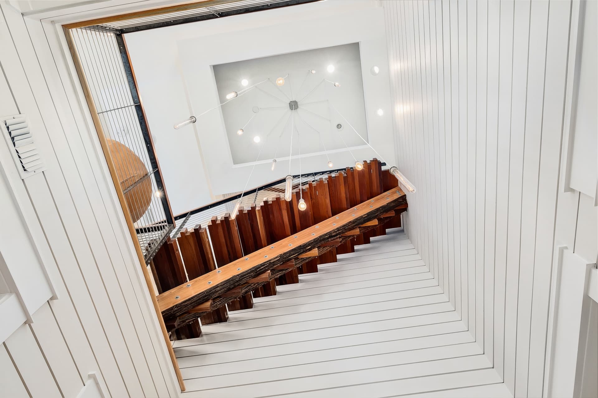 St. Ivory - Image 11