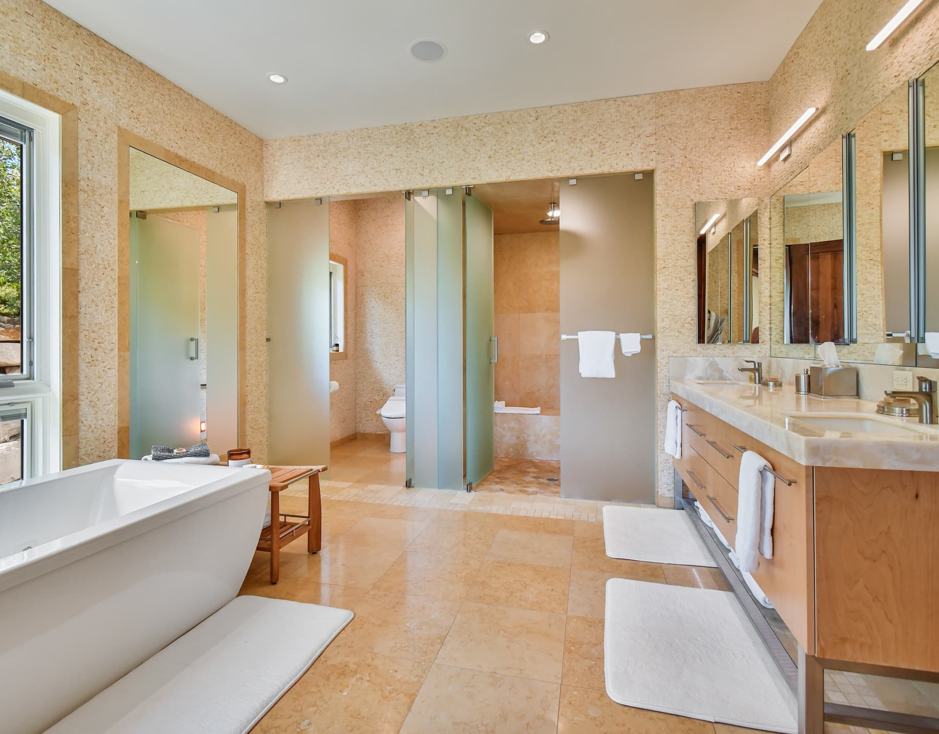 Sky Villa - Image 49