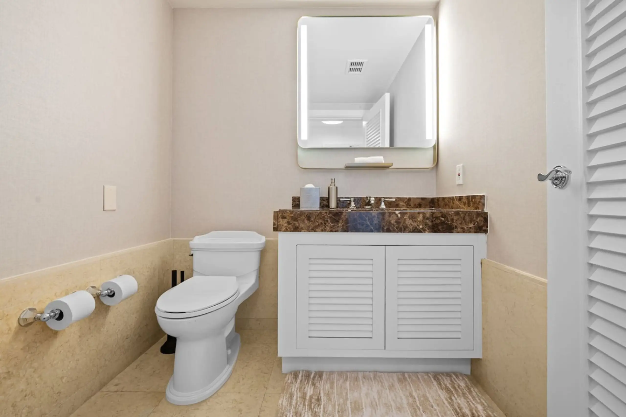 Elysian Residence #1605 at The Ritz-Carlton - Image 17