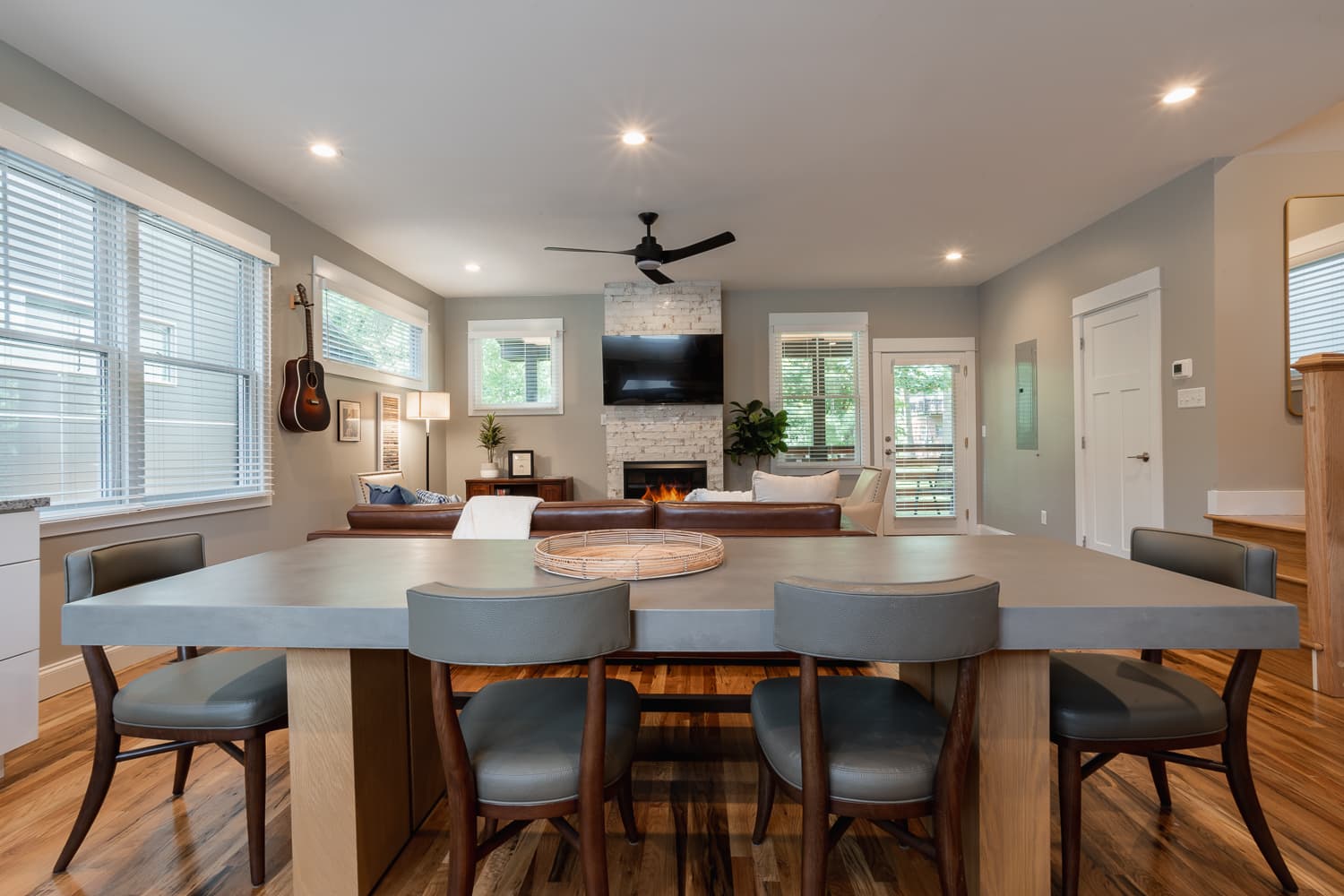 Way Downtown - Image 12