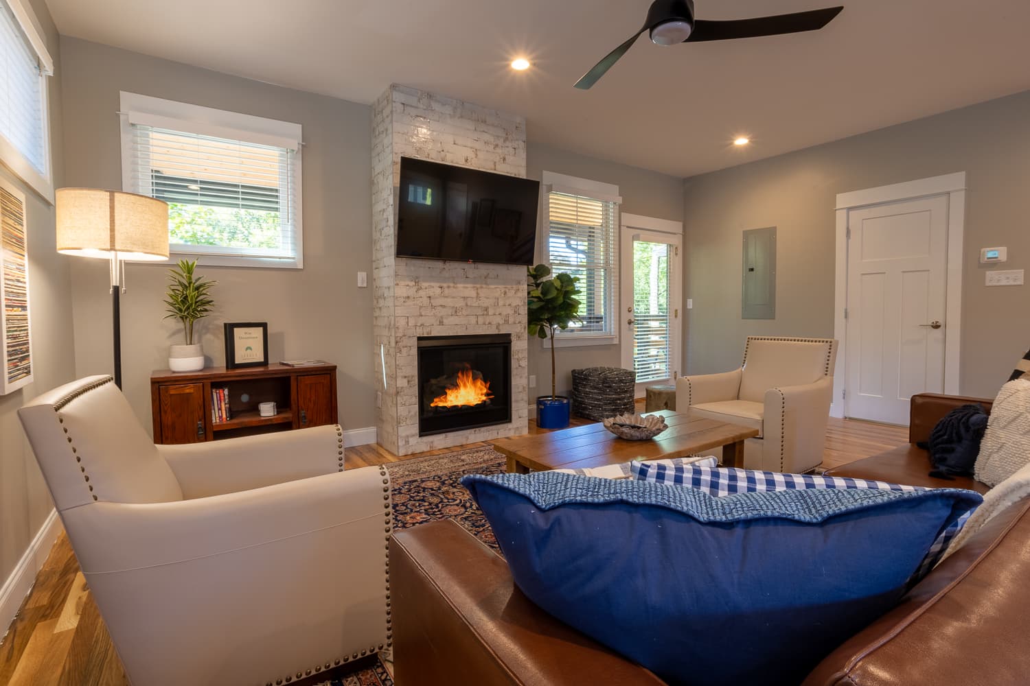 Way Downtown - Image 43