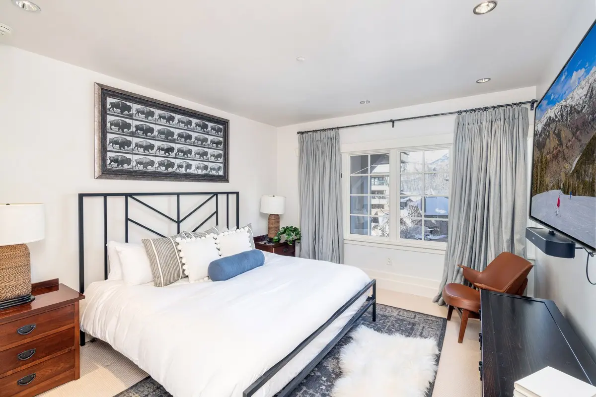 Plaza Tower - Image 14