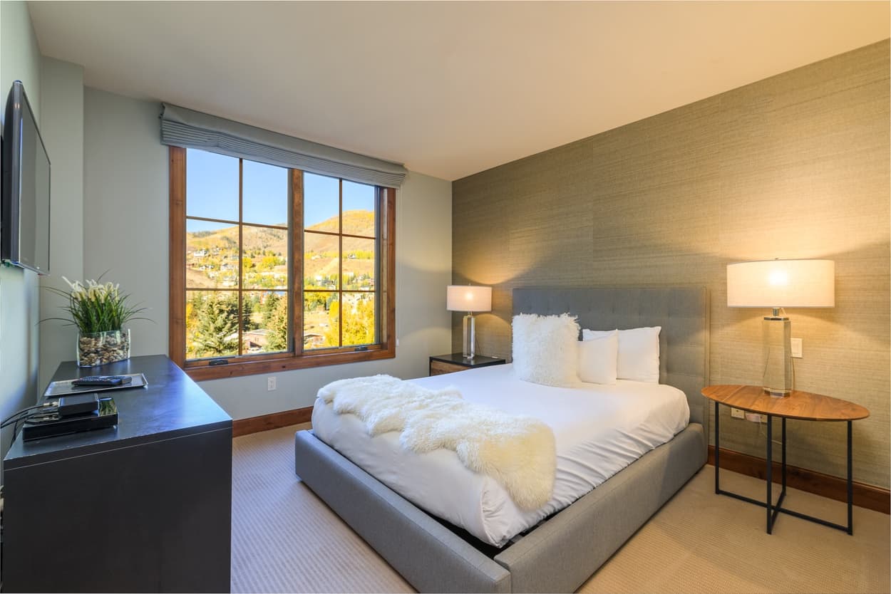 Cascade at The Ritz-Carlton - Image 8