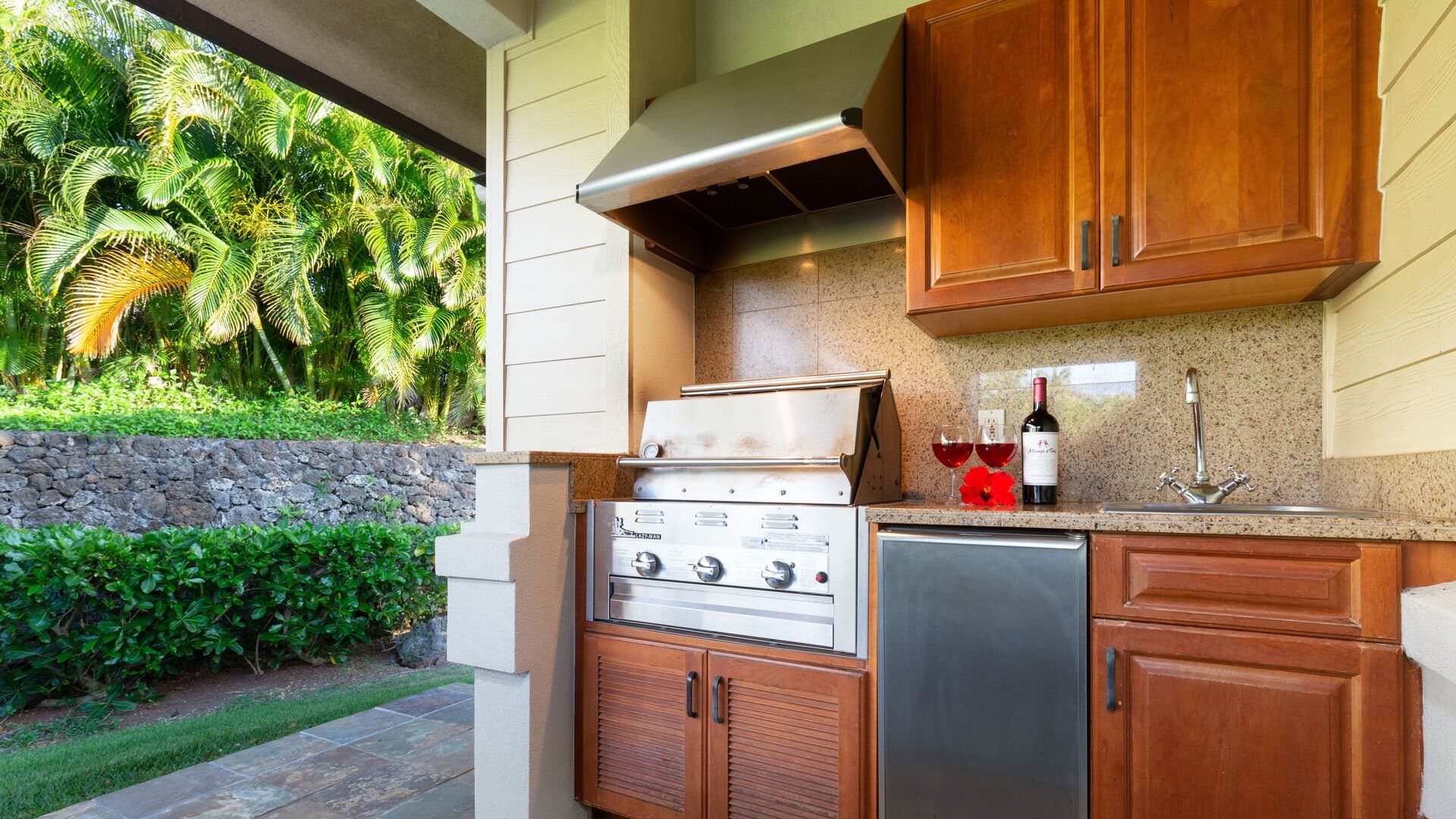 Hale Kanani - Image 30