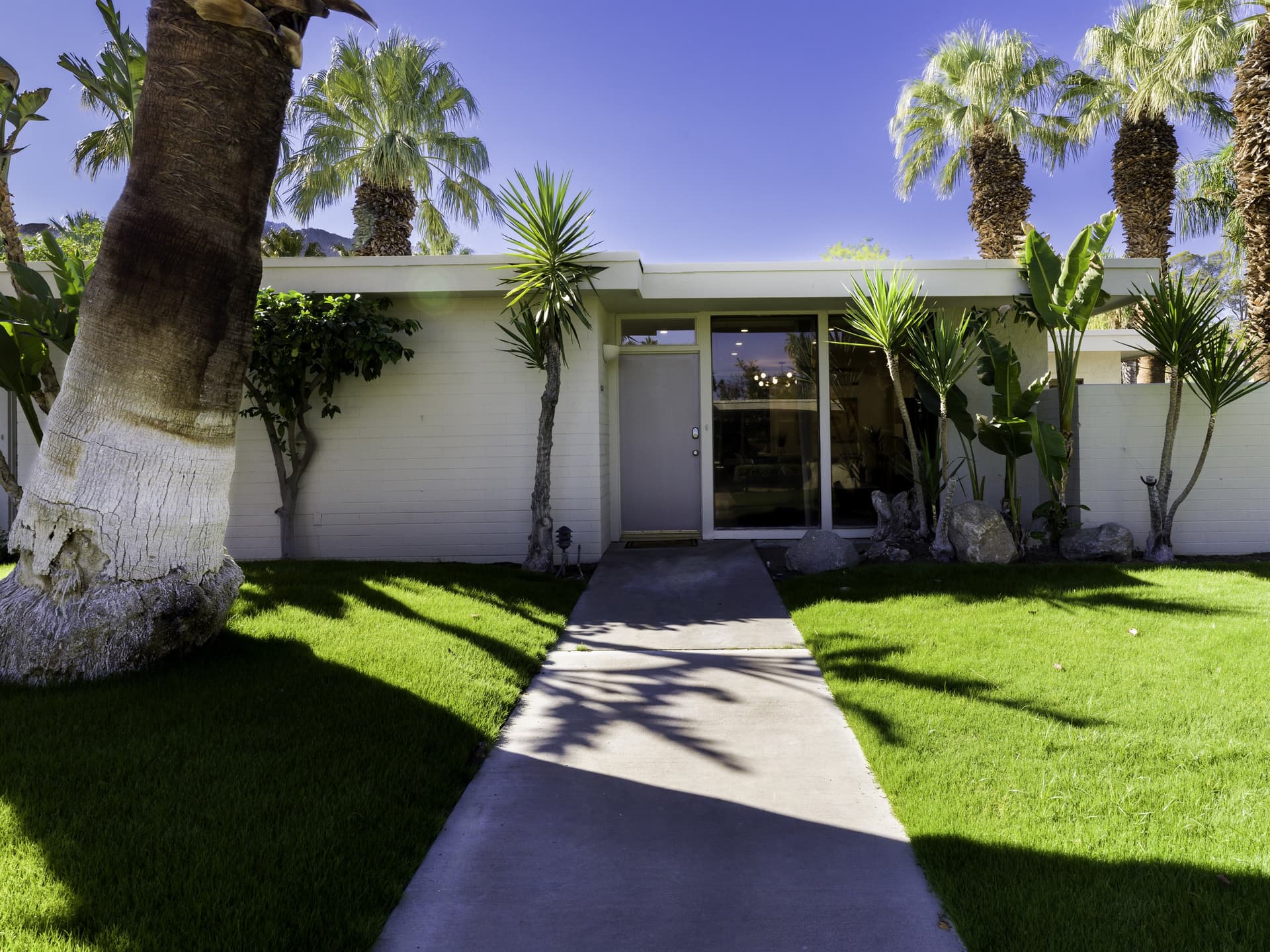 Bamboo Bungalow - Image 3
