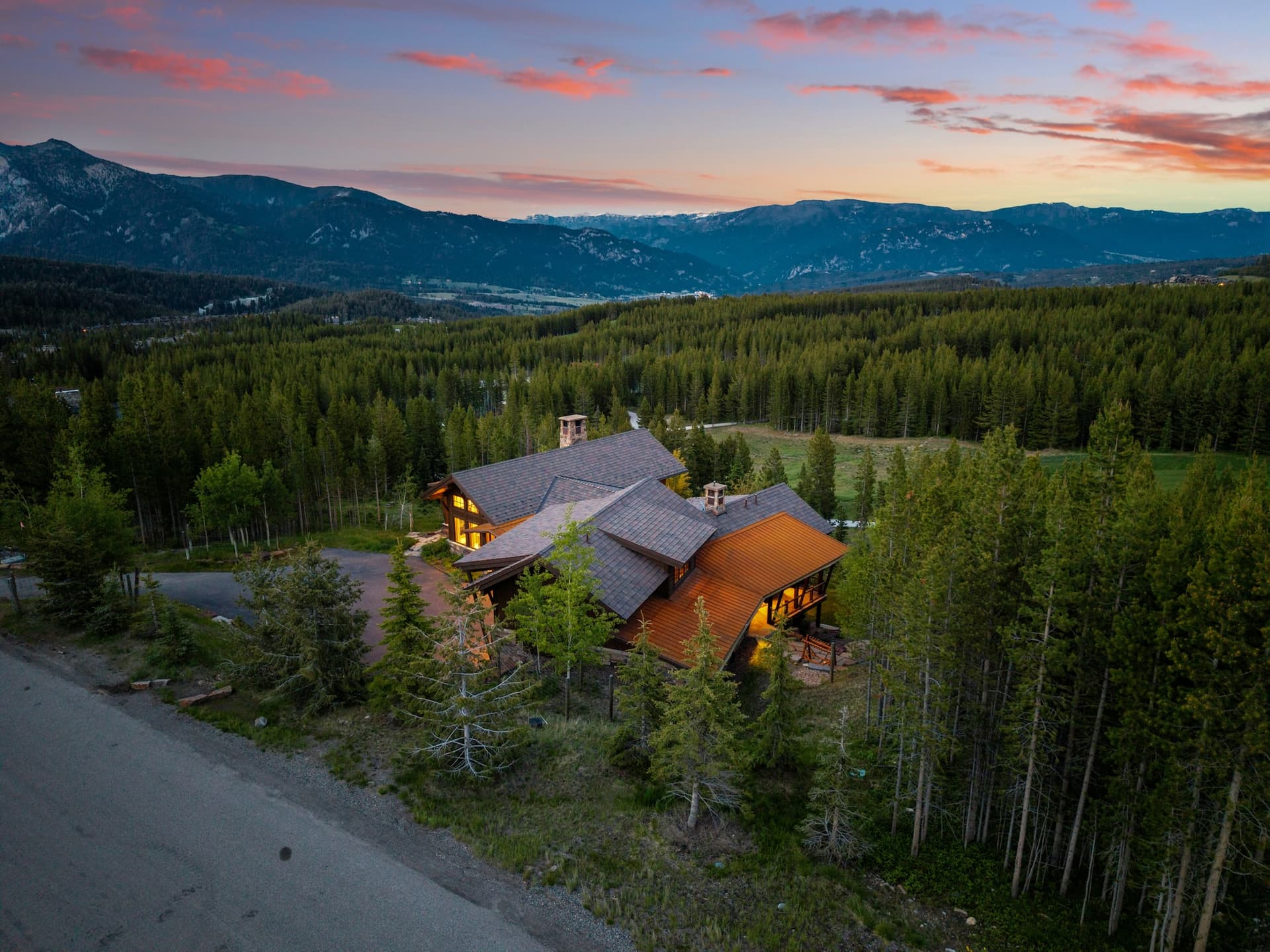 Last Best Chalet - Image 72