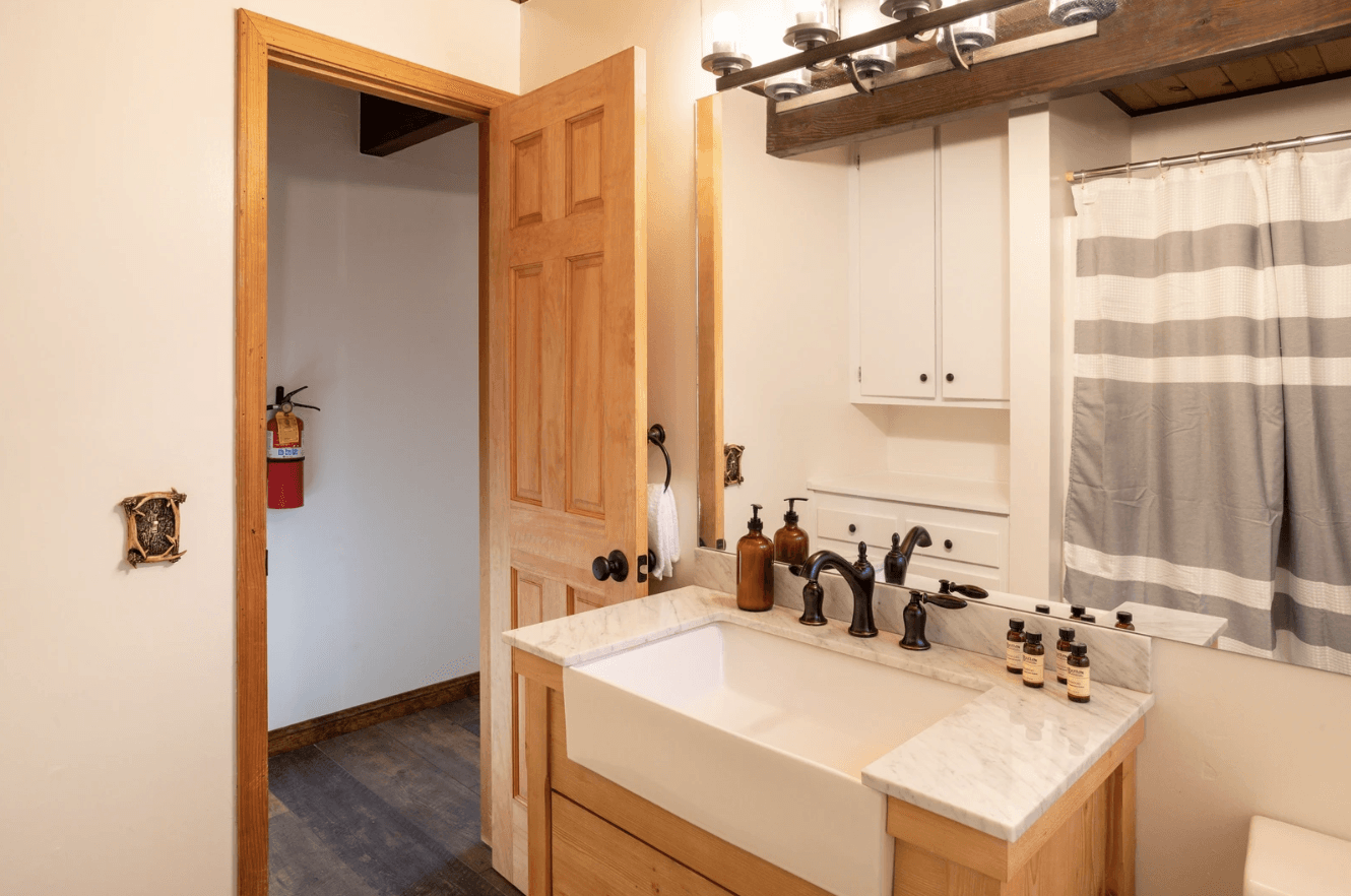 Bear's Lair - Image 15