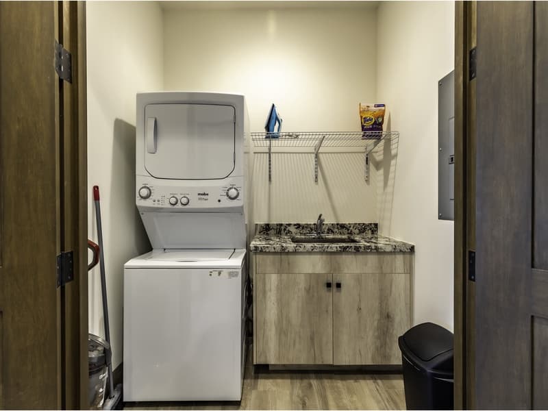 Pacific Retreat - Image 17