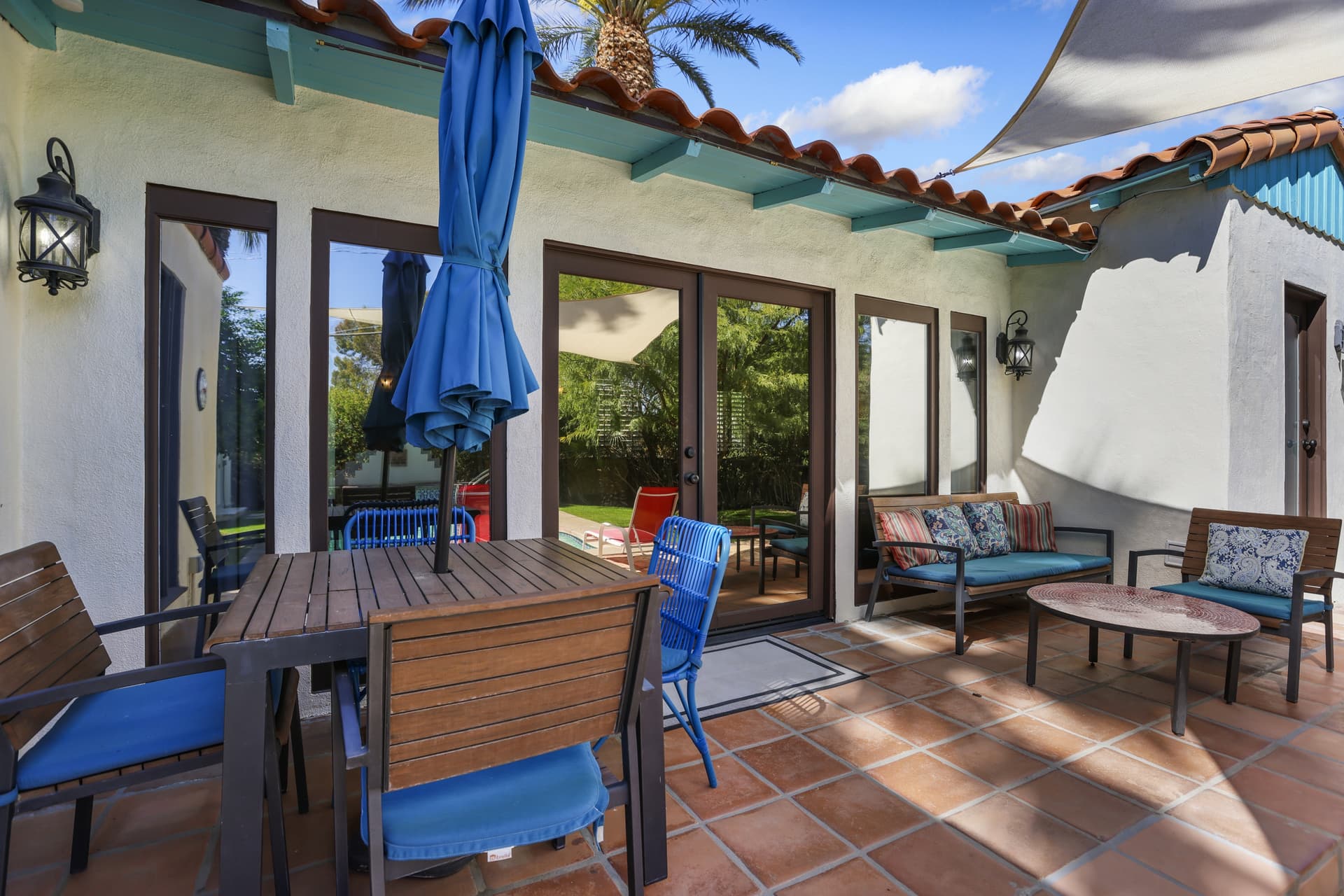 Historic Palm Springs Home - Image 25