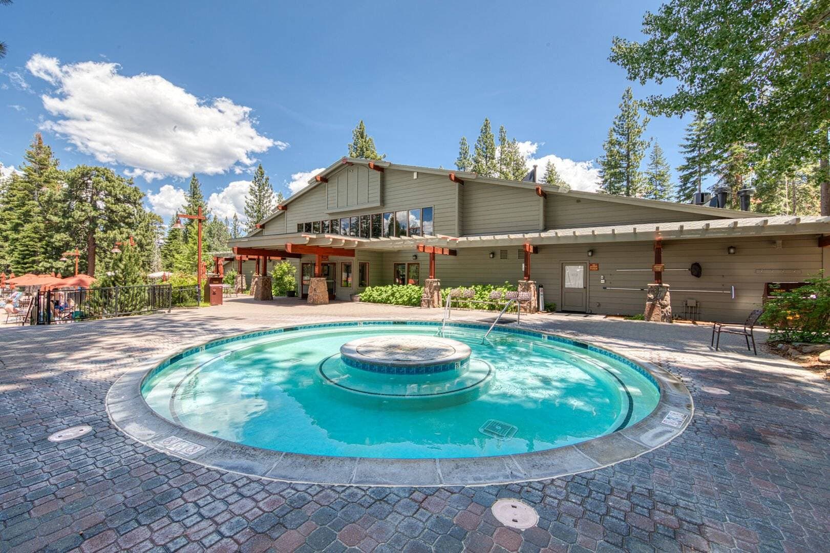 Sleeping Bear Lodge - Image 34