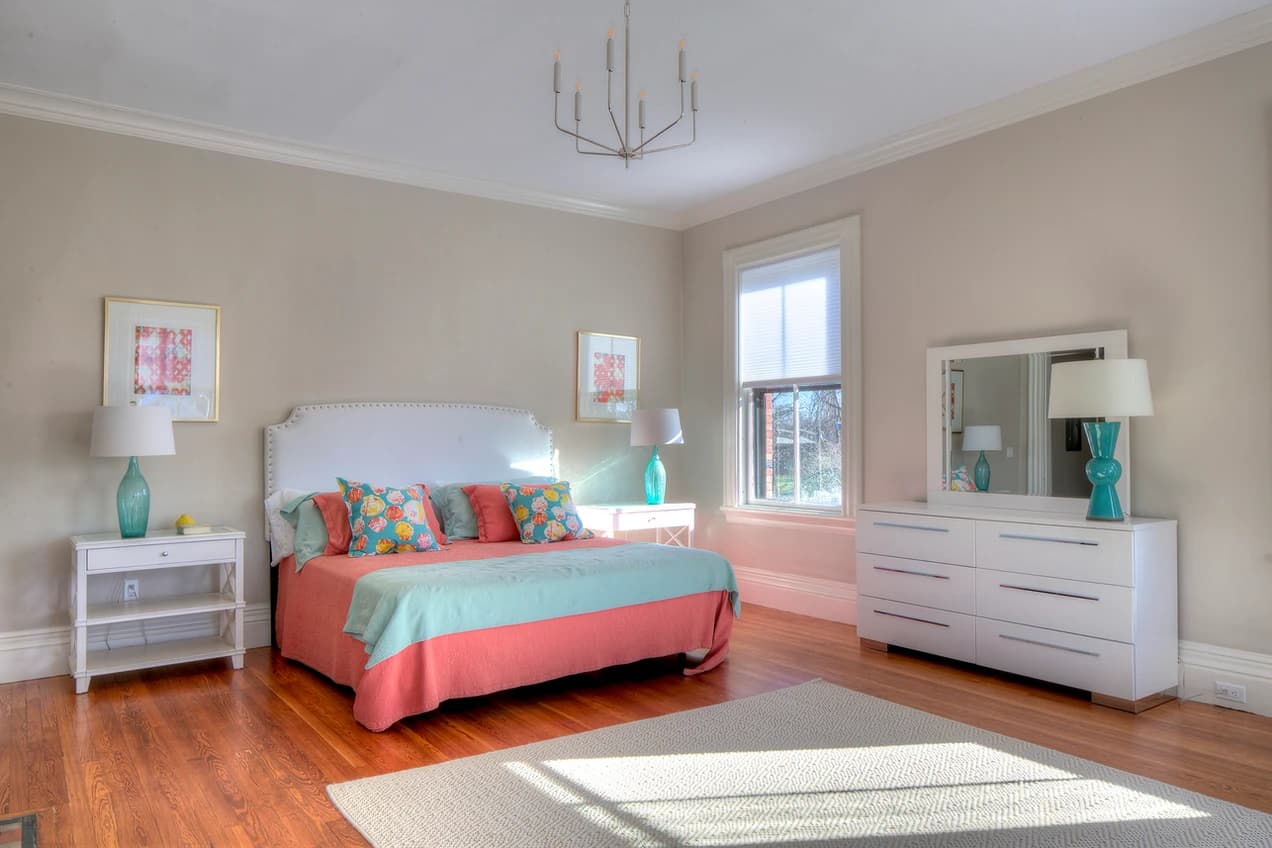 Cliffside Estate - Image 44