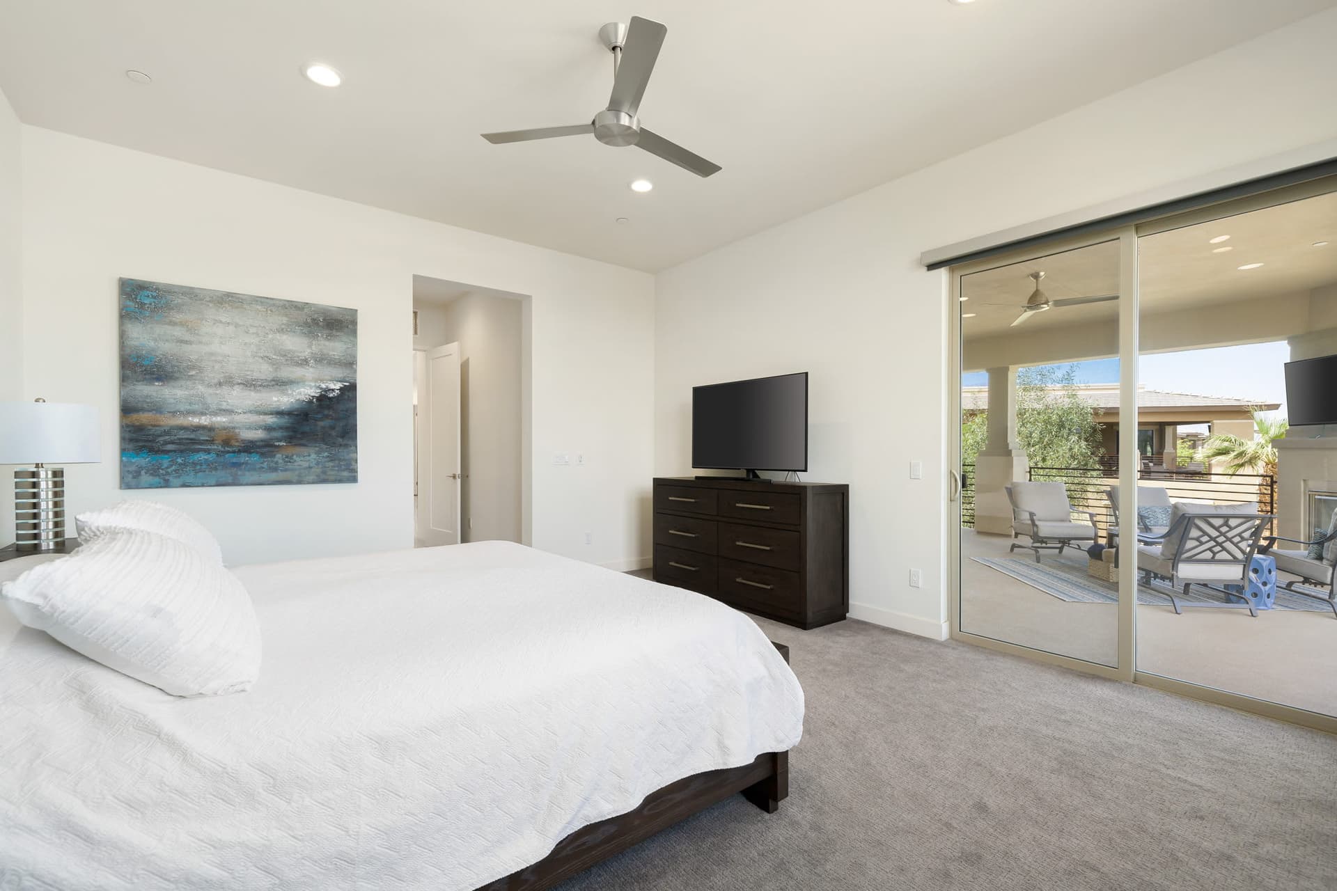 Stay Savvy in Palm Desert - Image 15