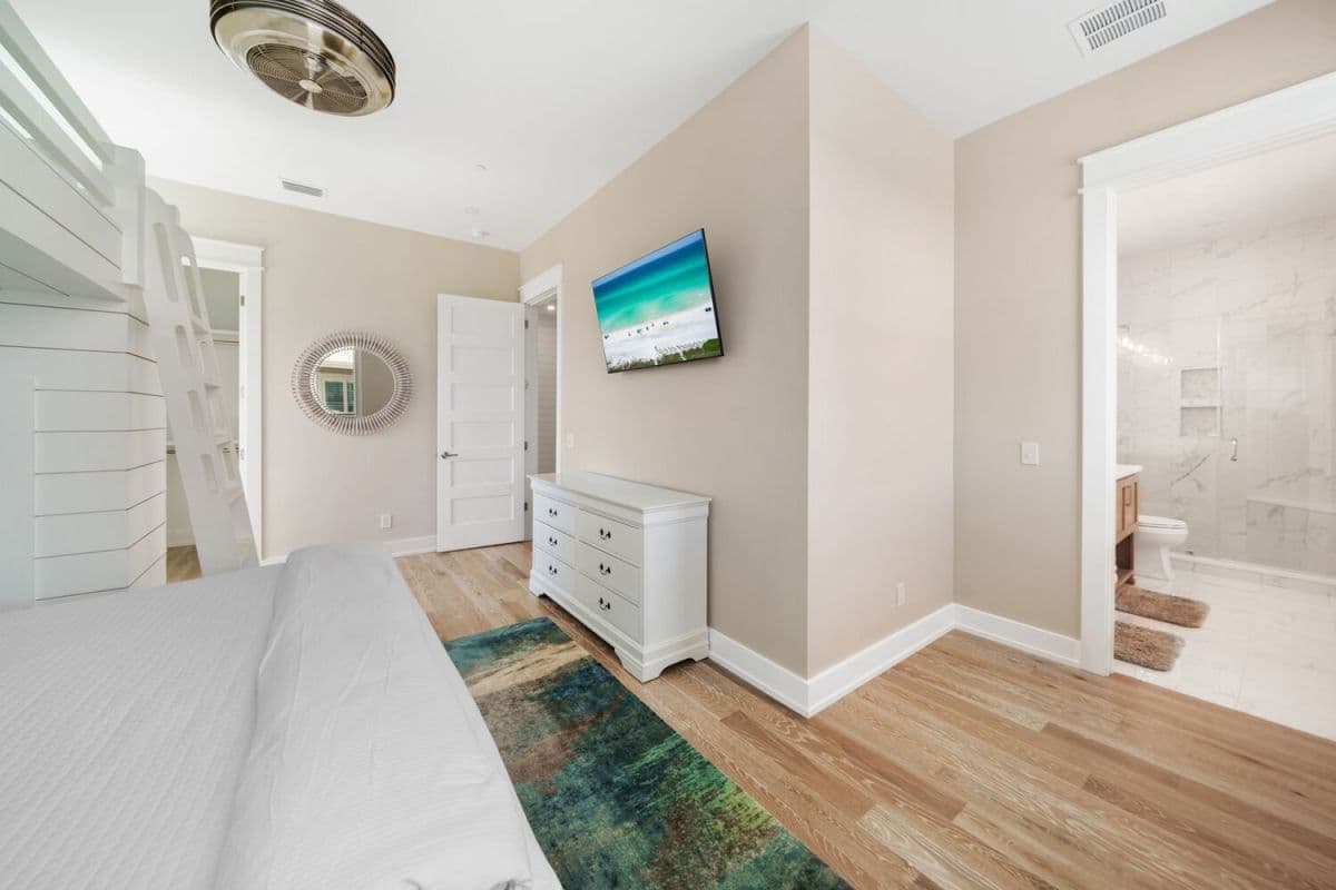 Teddy's Heaven - Image 36