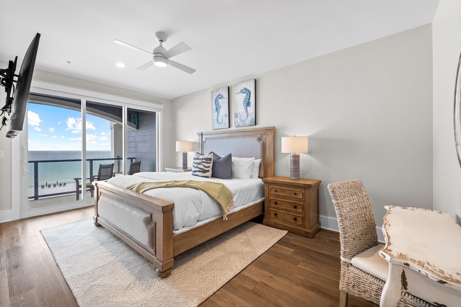 Beachside Haven - Image 17