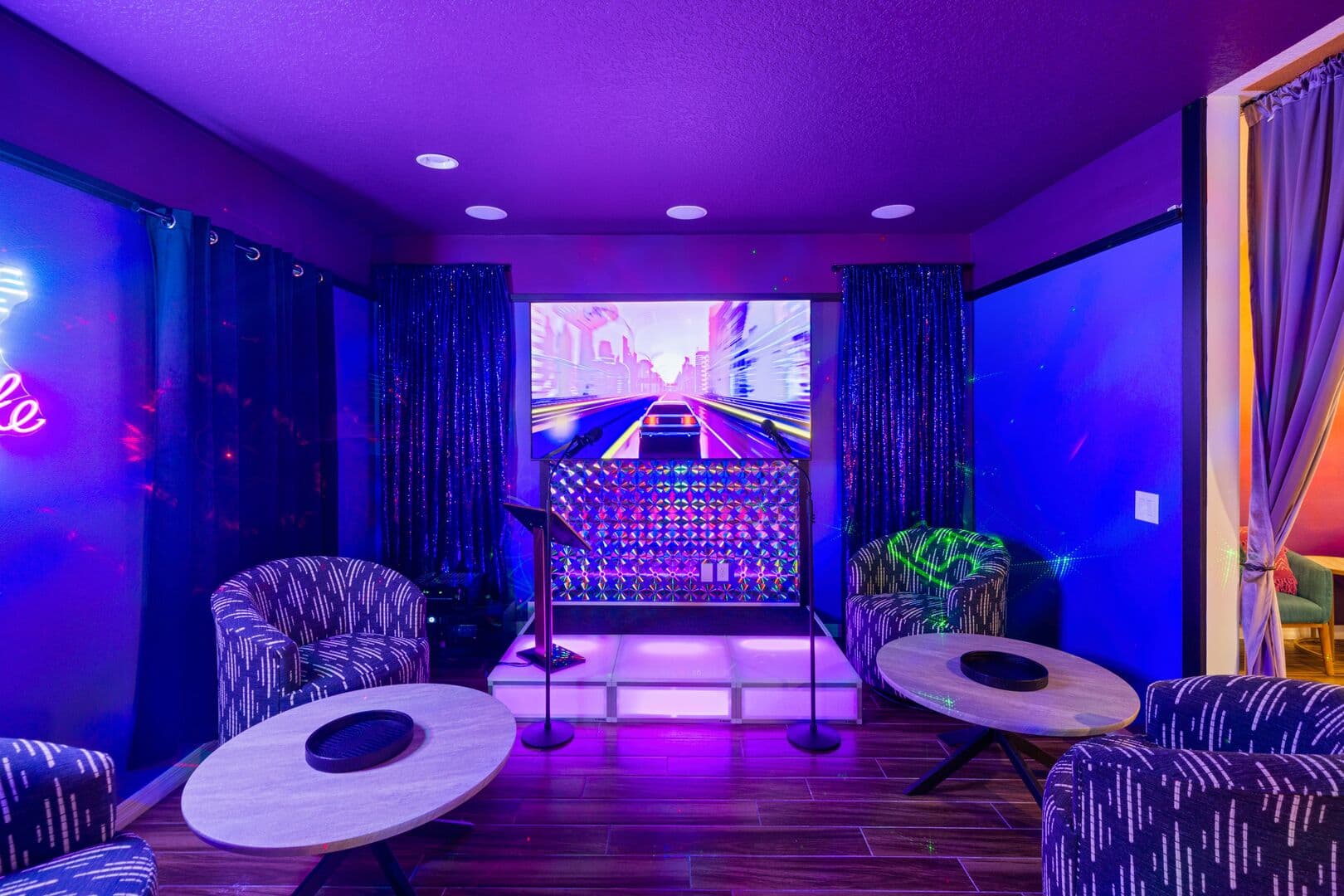 Gallery House - Image 4