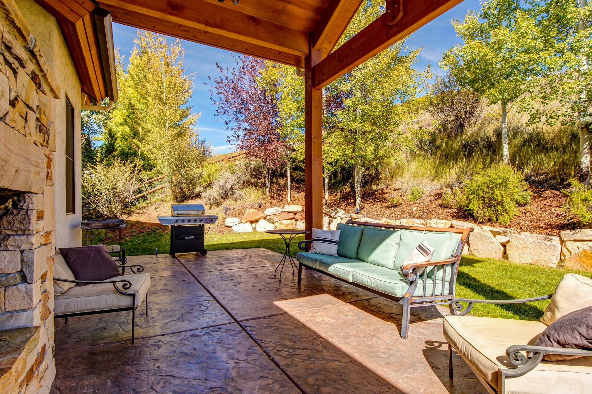 Mountain Hillside Manor - Image 36