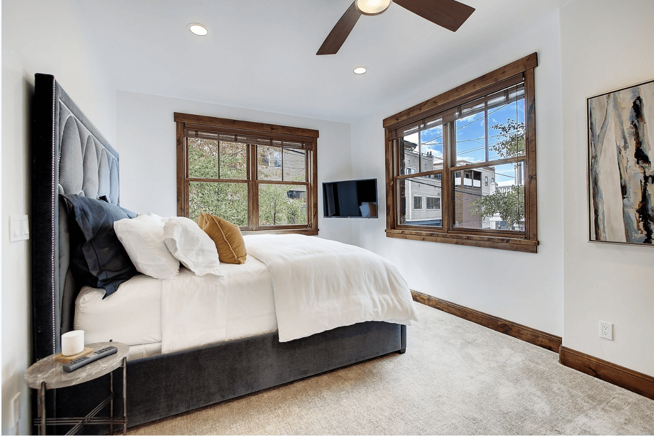 Main Street Escape - Image 12