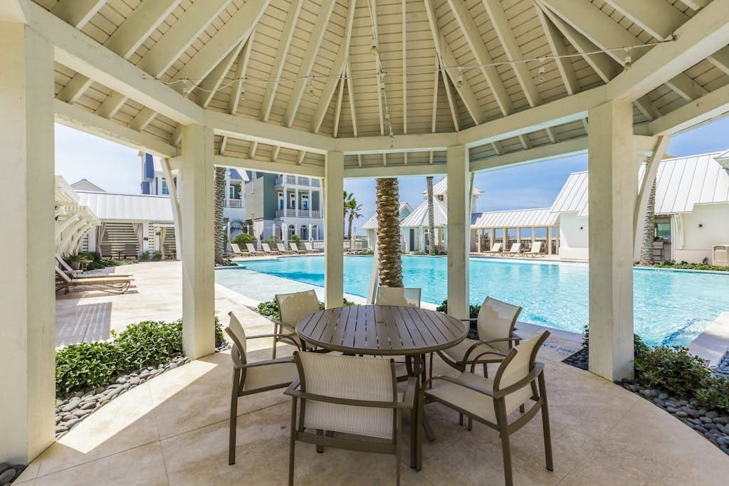 Sea*Renity Now - Image 27