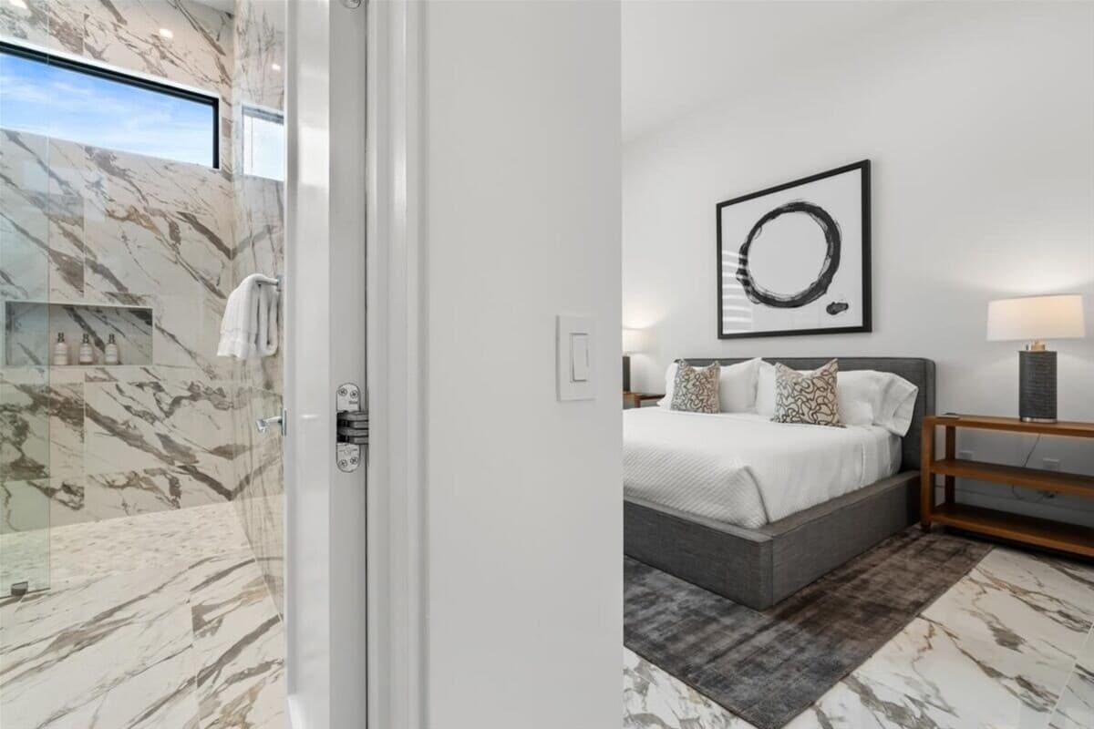 Bravo Villa #11 - Image 26