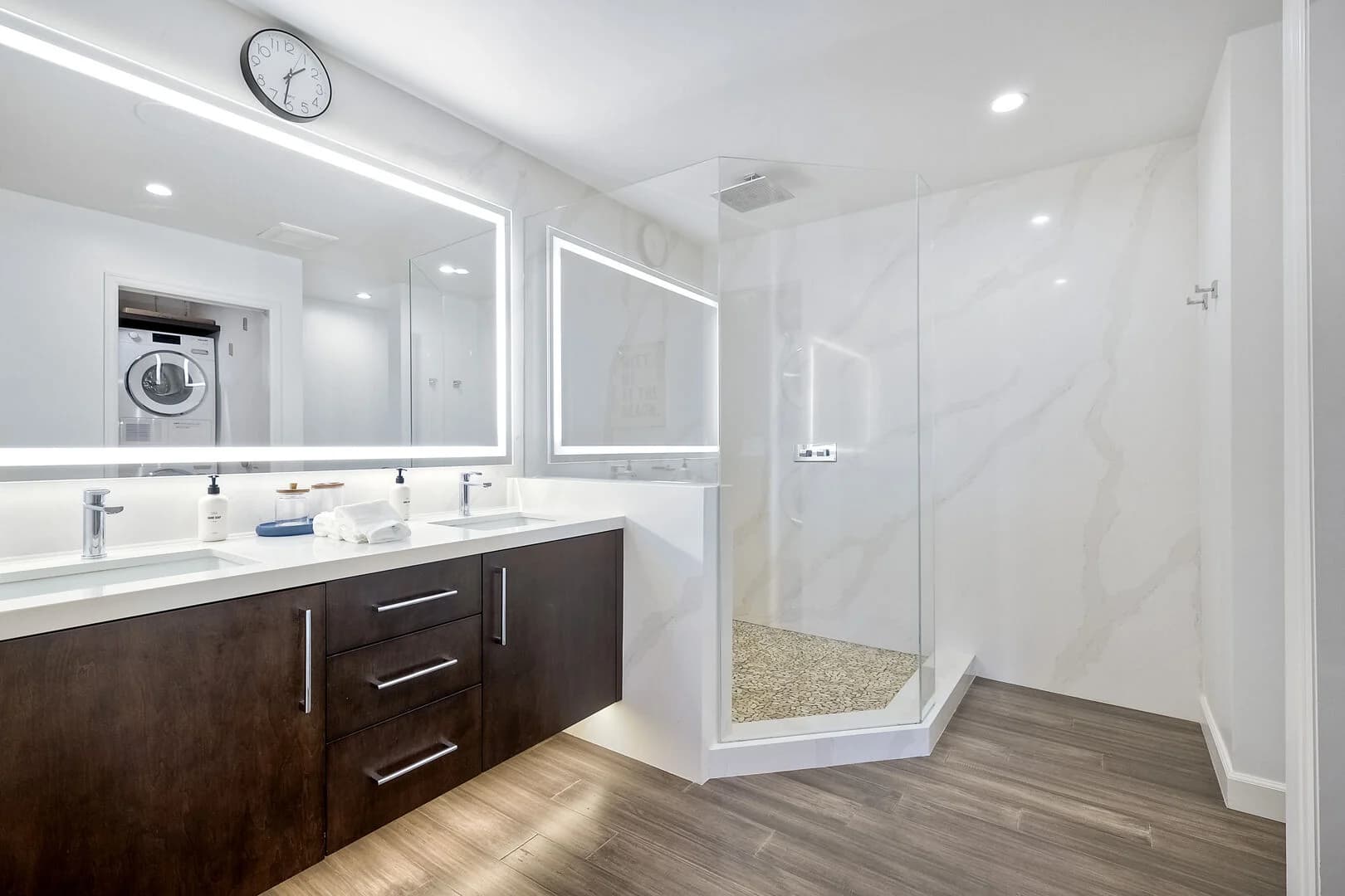 La Costa Lujo - Image 10