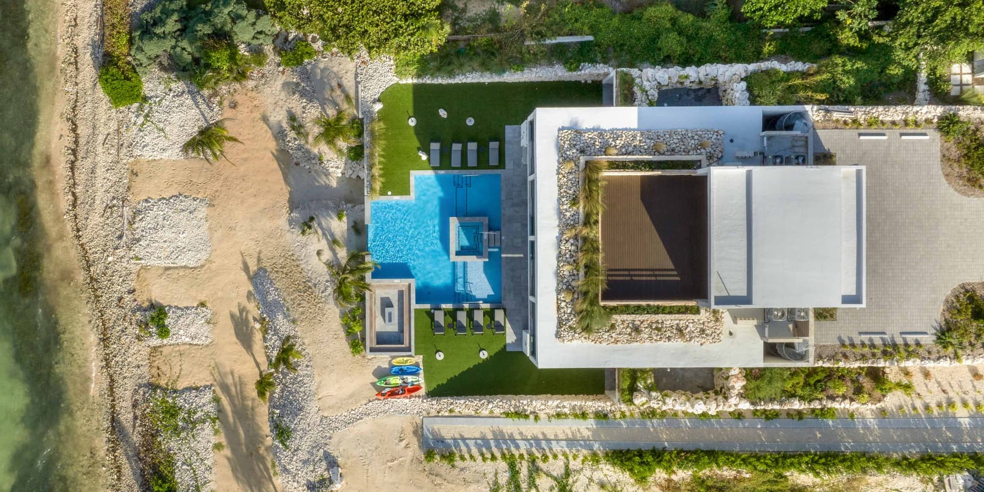 Bella Rocca Grand Estate - Image 38