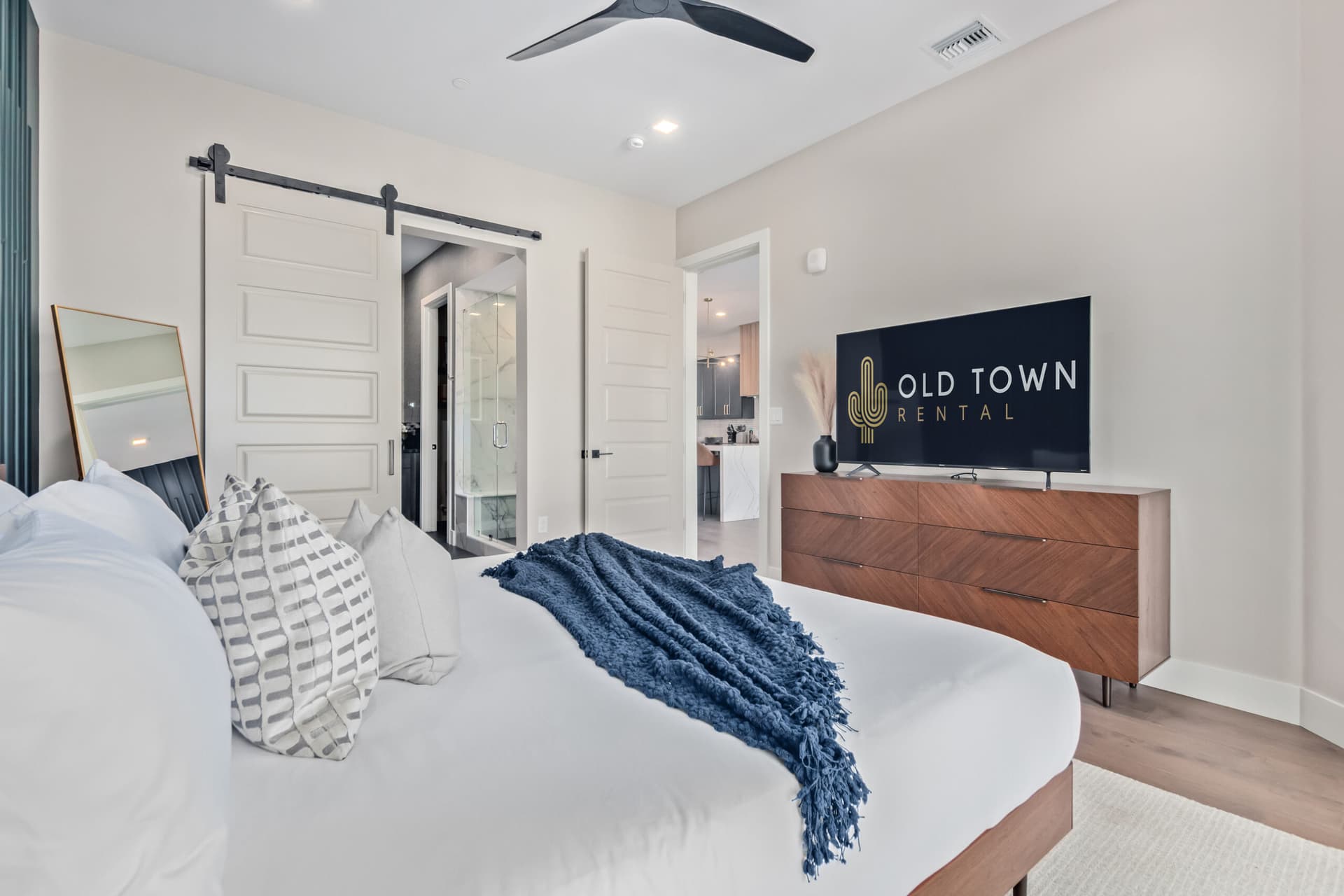 Craftsman Penthouse - Image 13