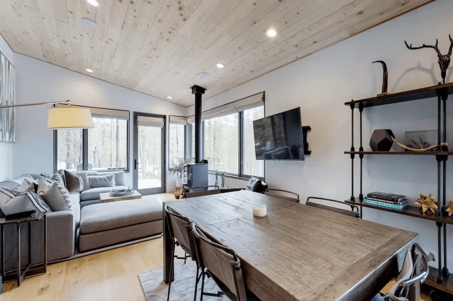 Lake Cabin - Image 5