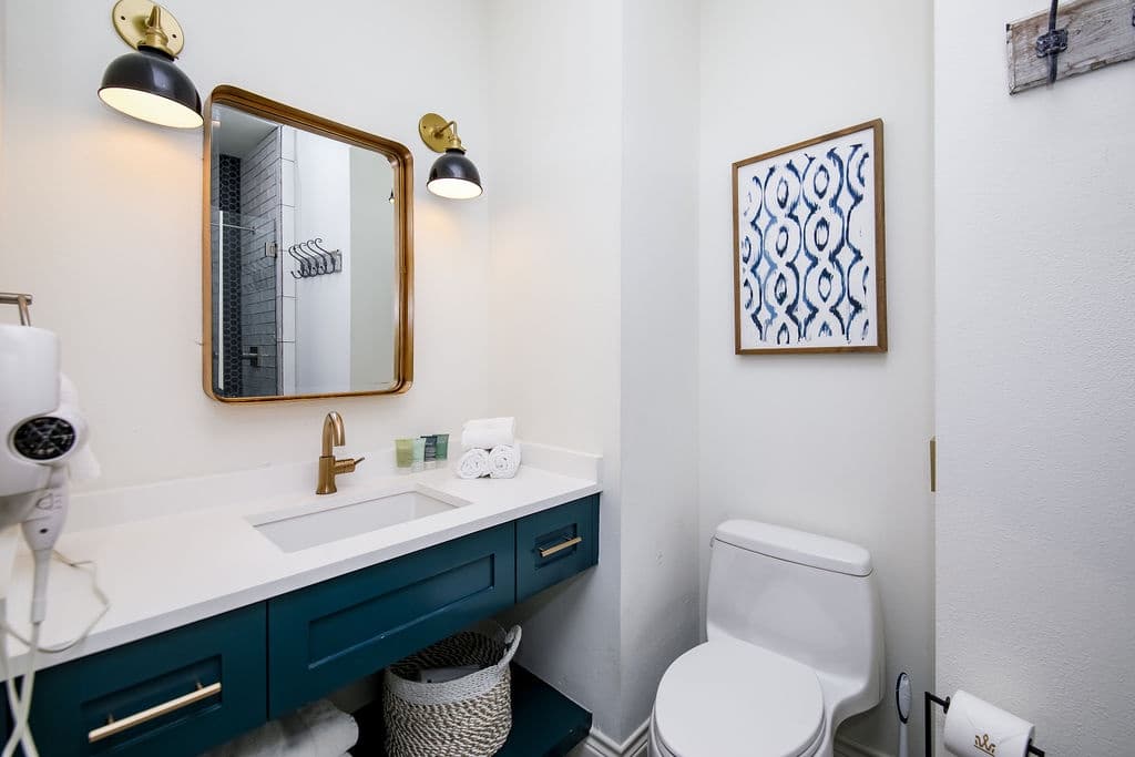 Hill Country Hideaway - Image 29