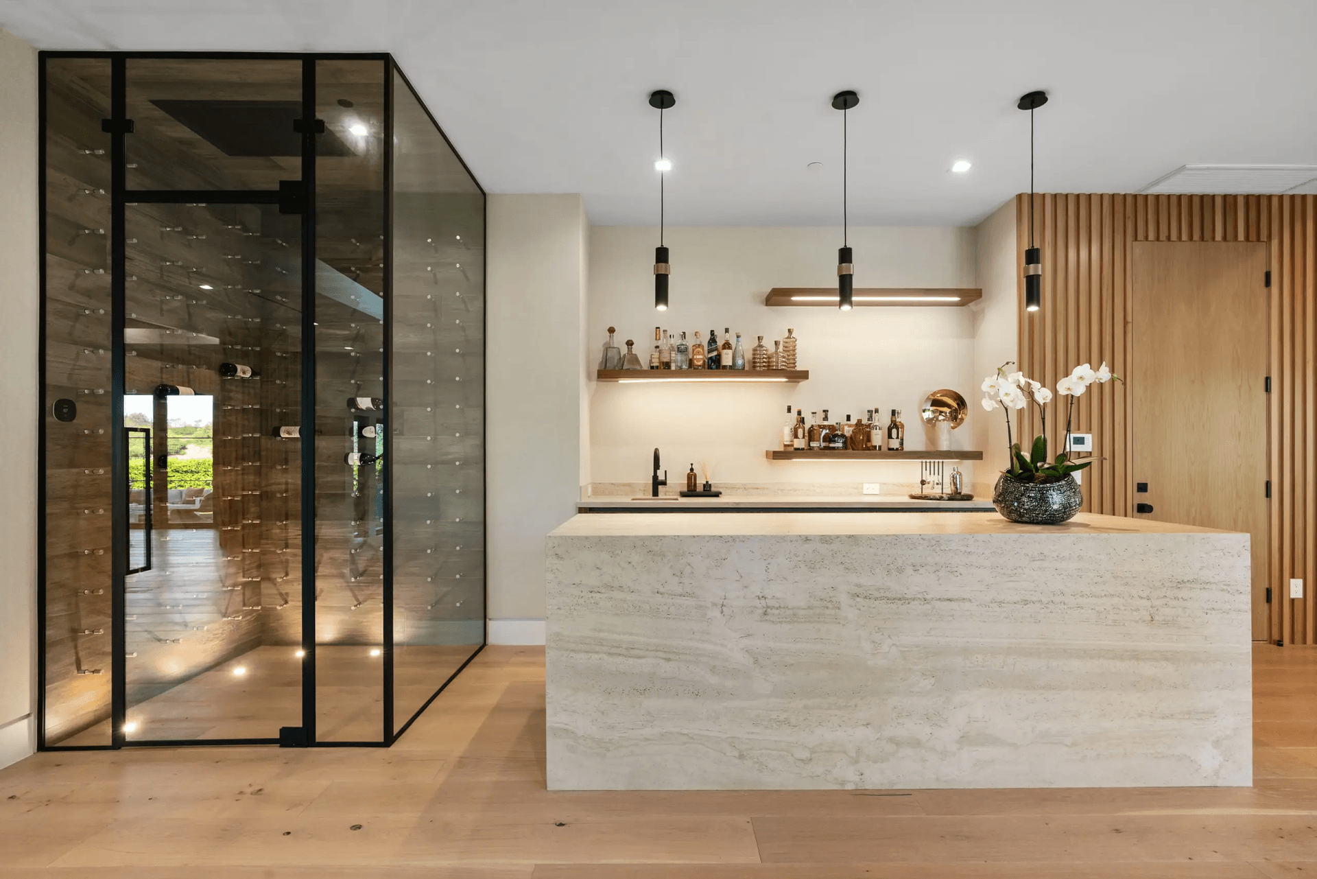 Linda Flora - Image 10