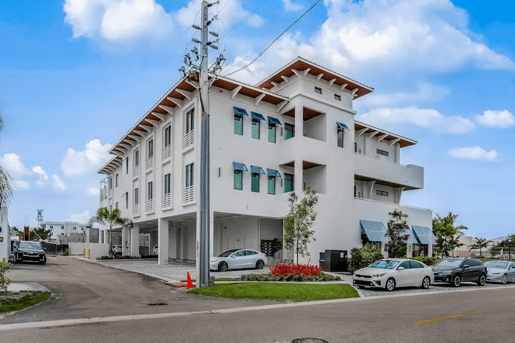 Heart of Naples - Image 30