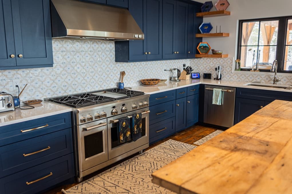 Lost Trails - Image 23