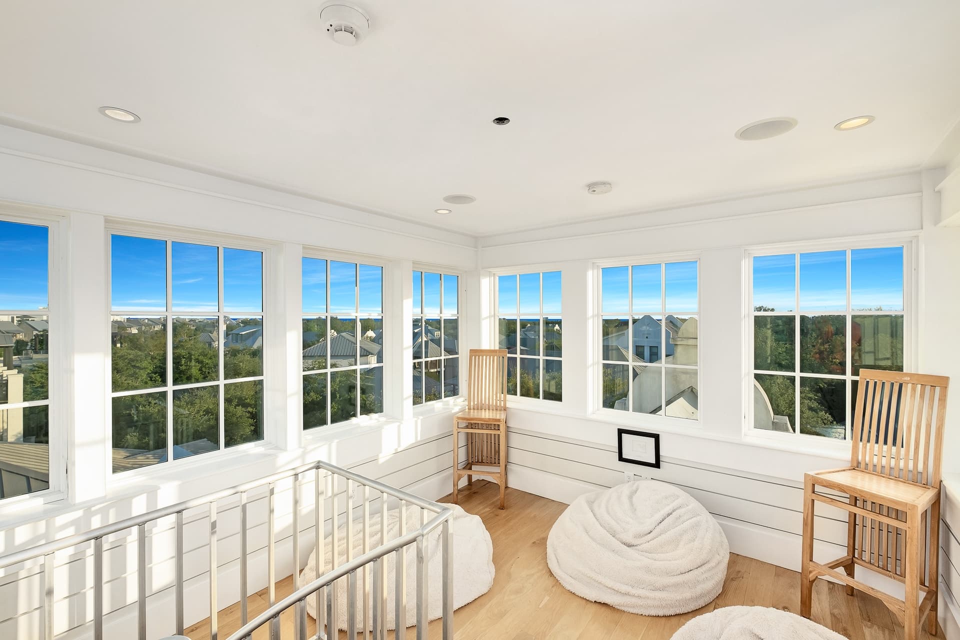 St. Ivory - Image 40