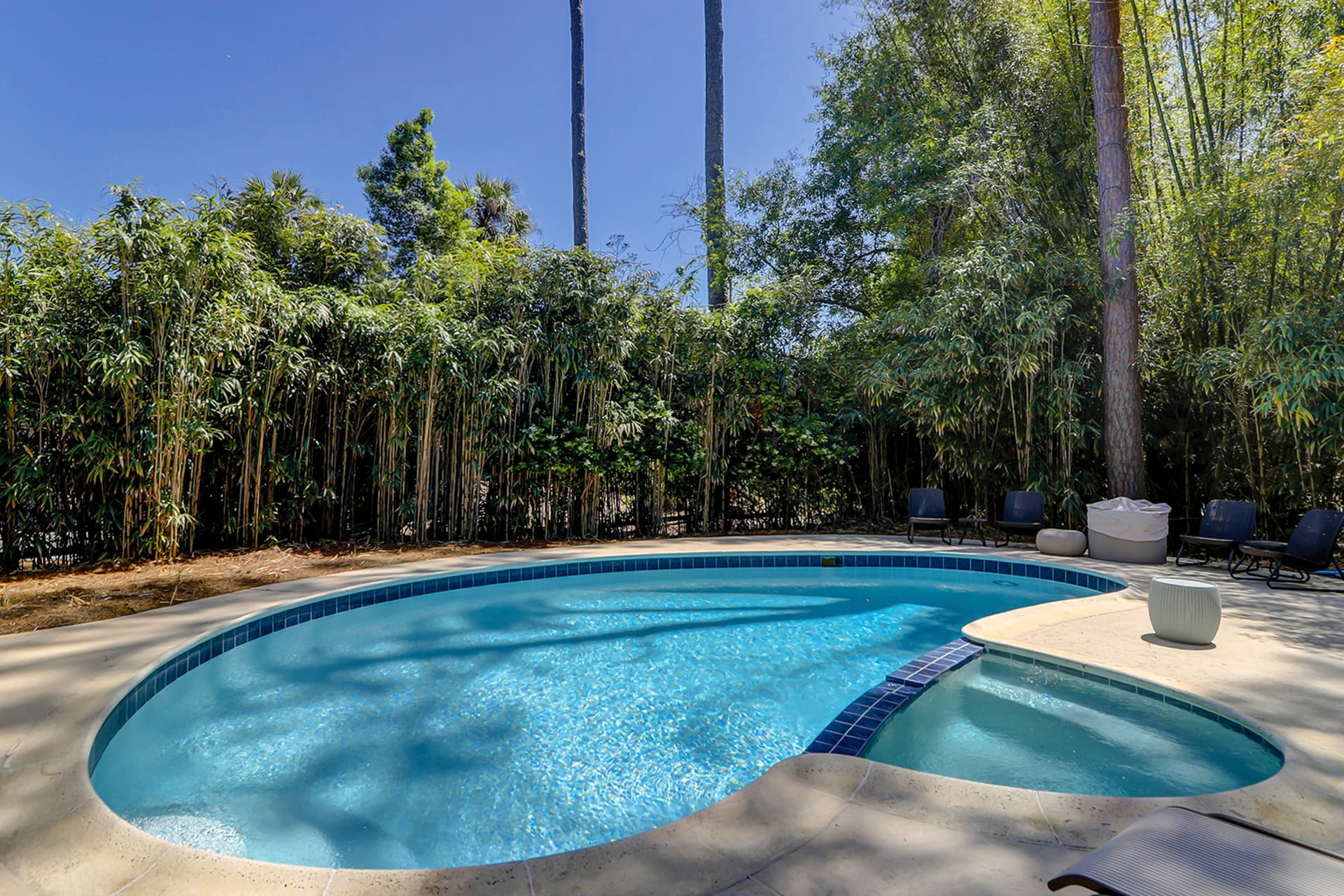 Sunny Daze - Image 30