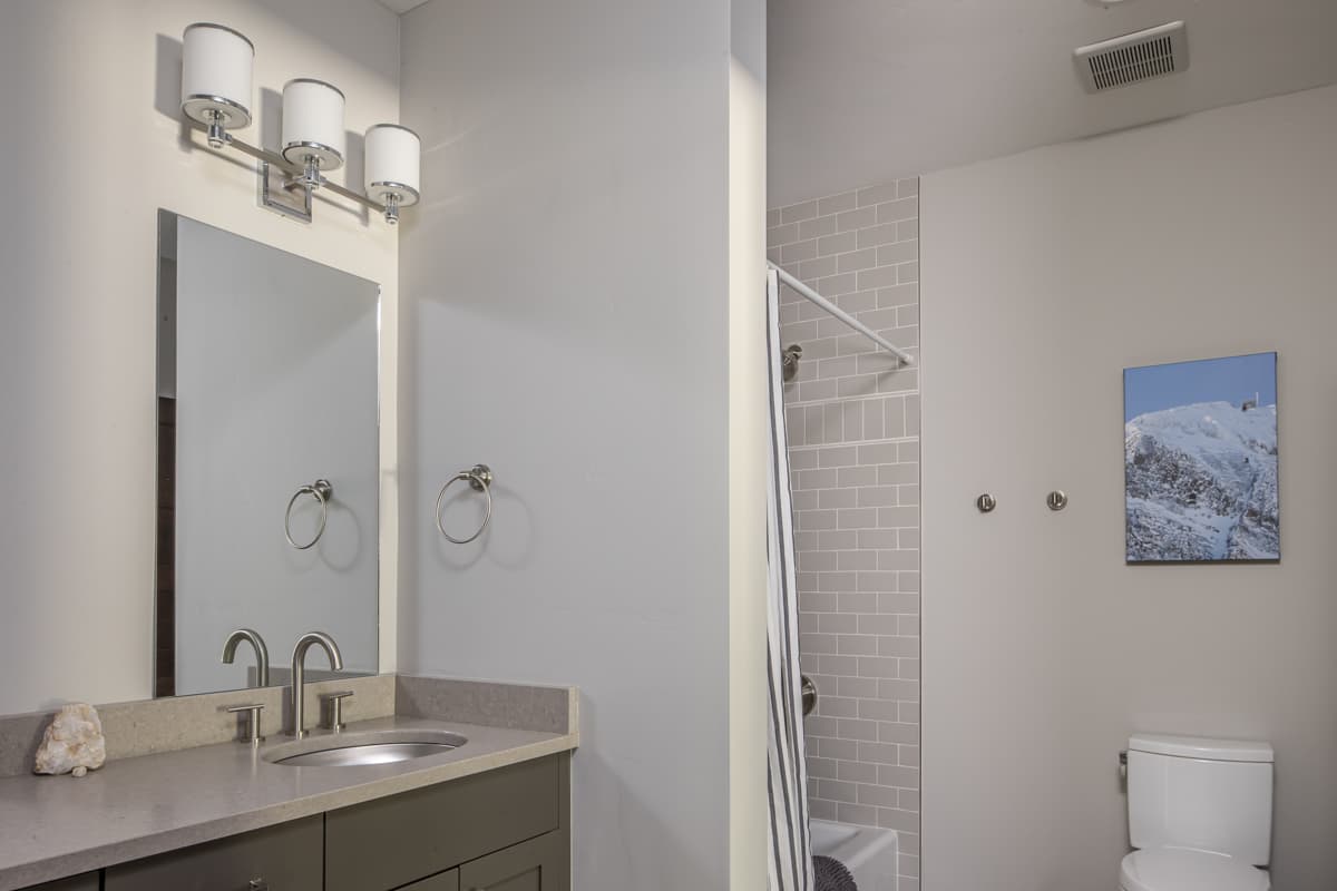 Powder Seeker Lodge - Image 33