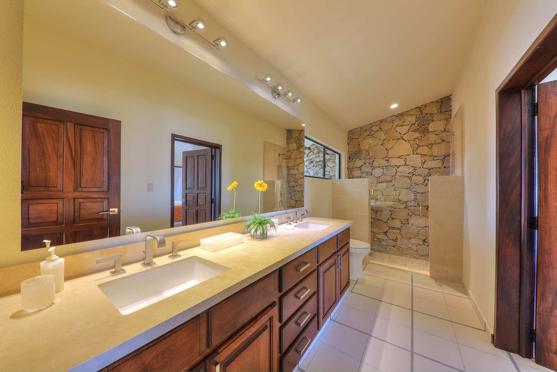 Manana Chalet - Image 16