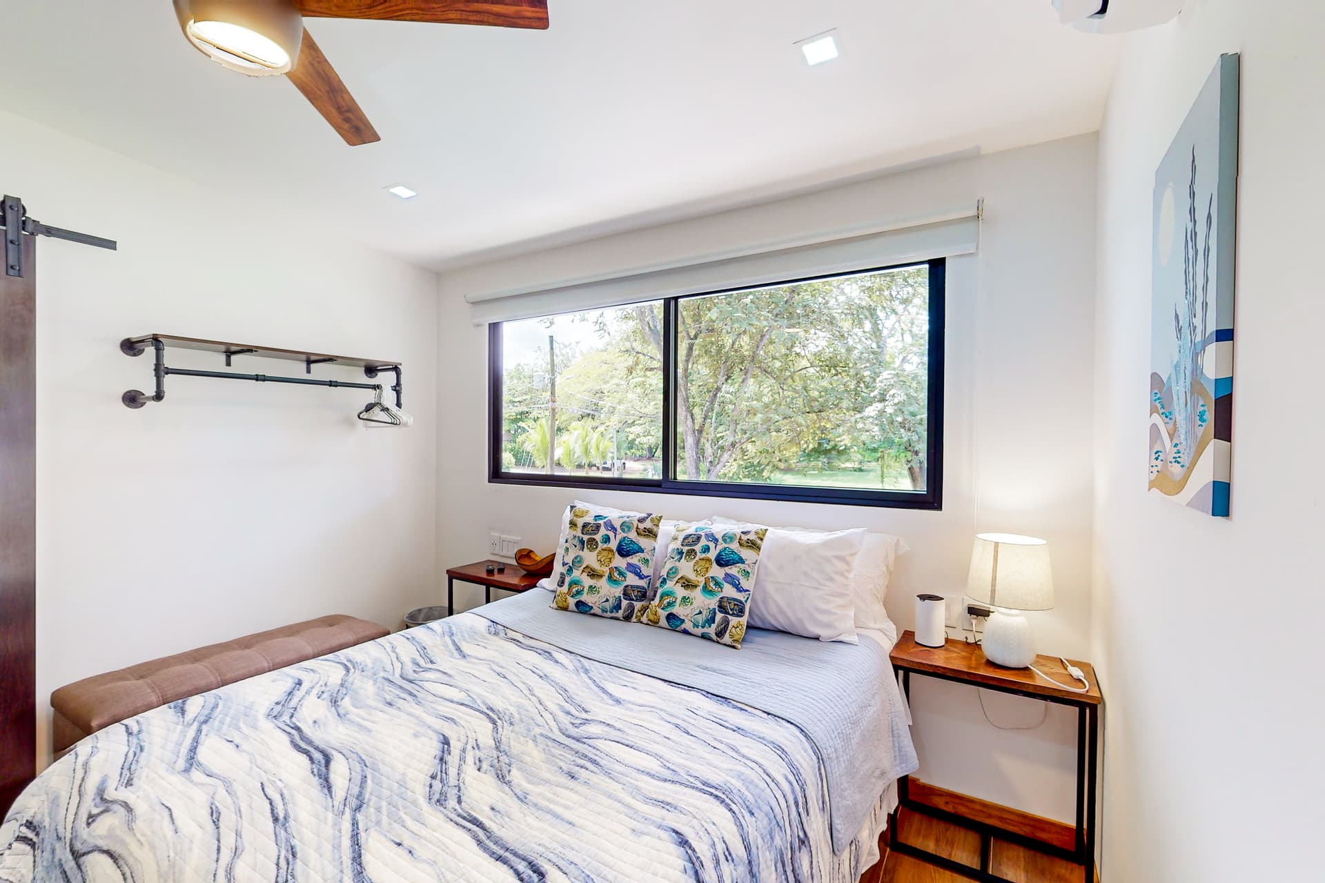 Studio Retreat Home - Image 4