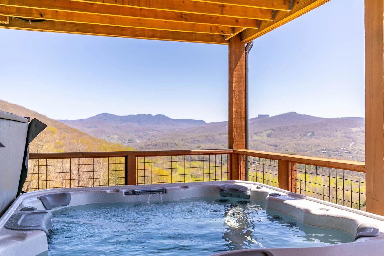 Bear Haven Hideaway - Image 2