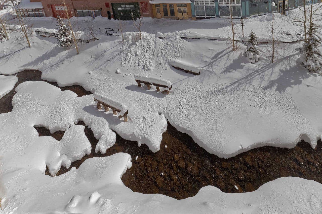 Lavish Condo - Image 22