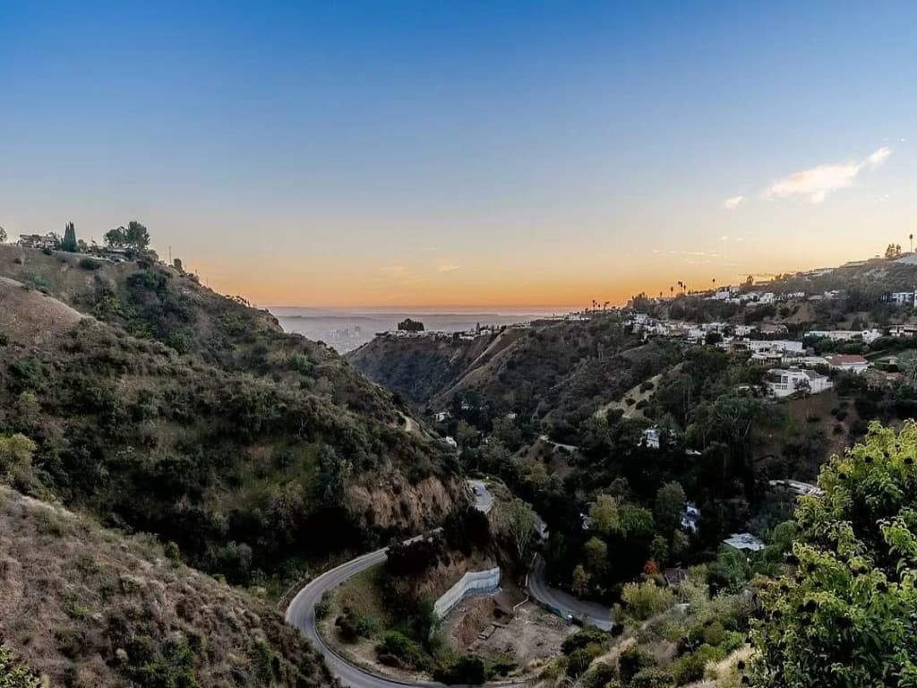 Monarch Modern - Image 57