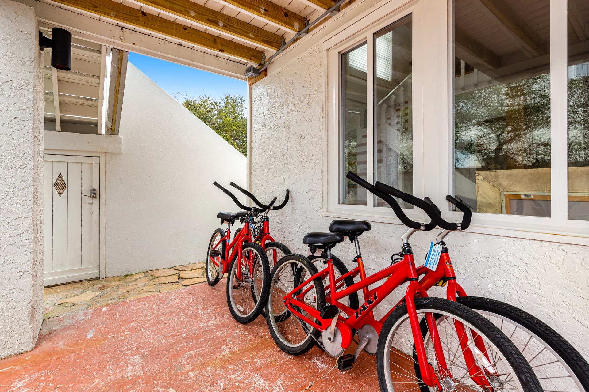 Seaview Hideaway House - Image 39