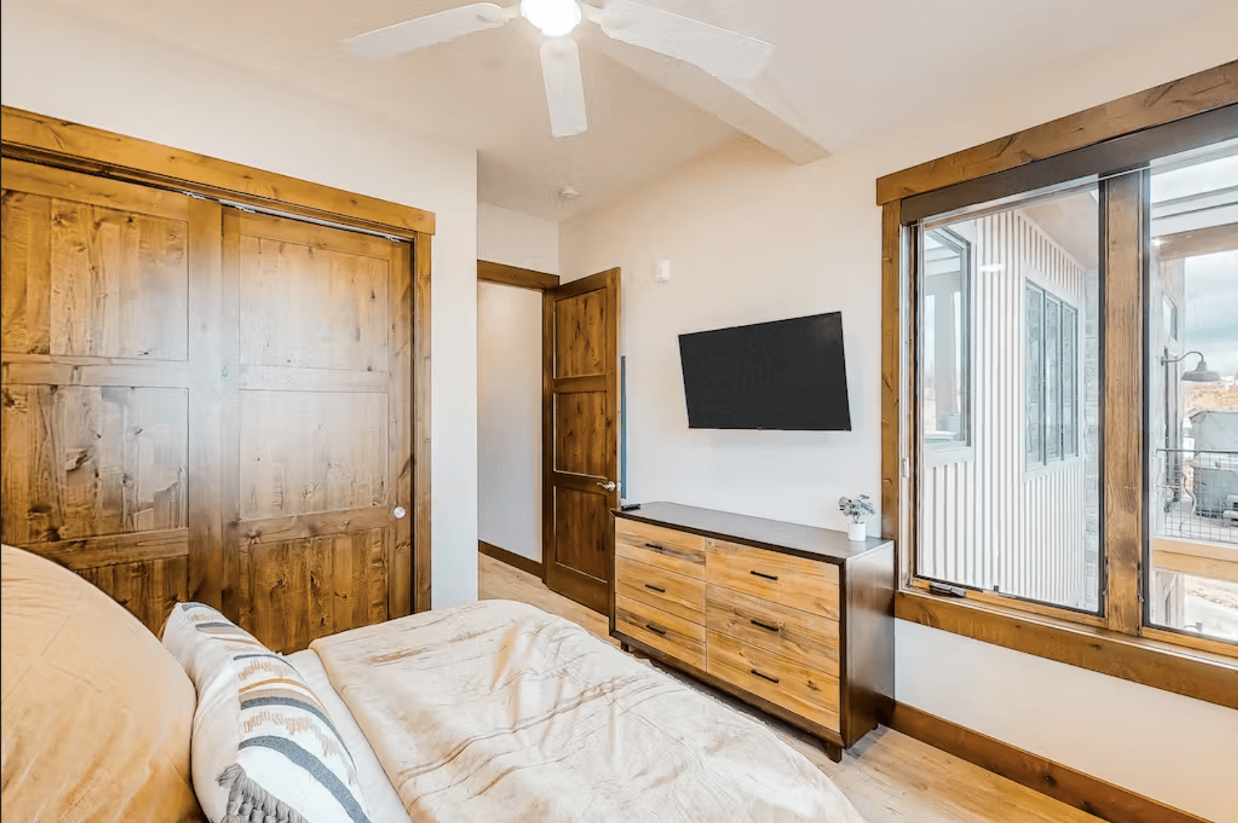 Springview Lane Residence - Image 14