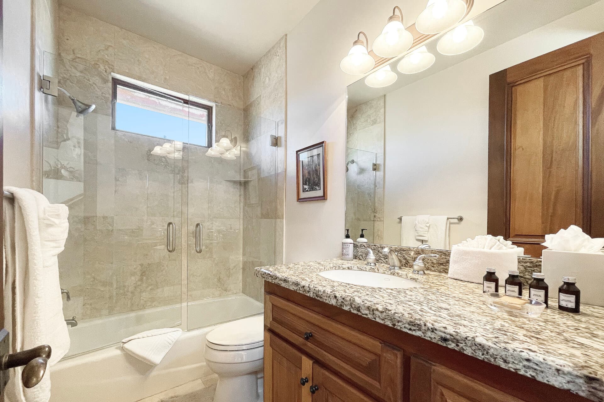 Point Place Lodge - Image 19