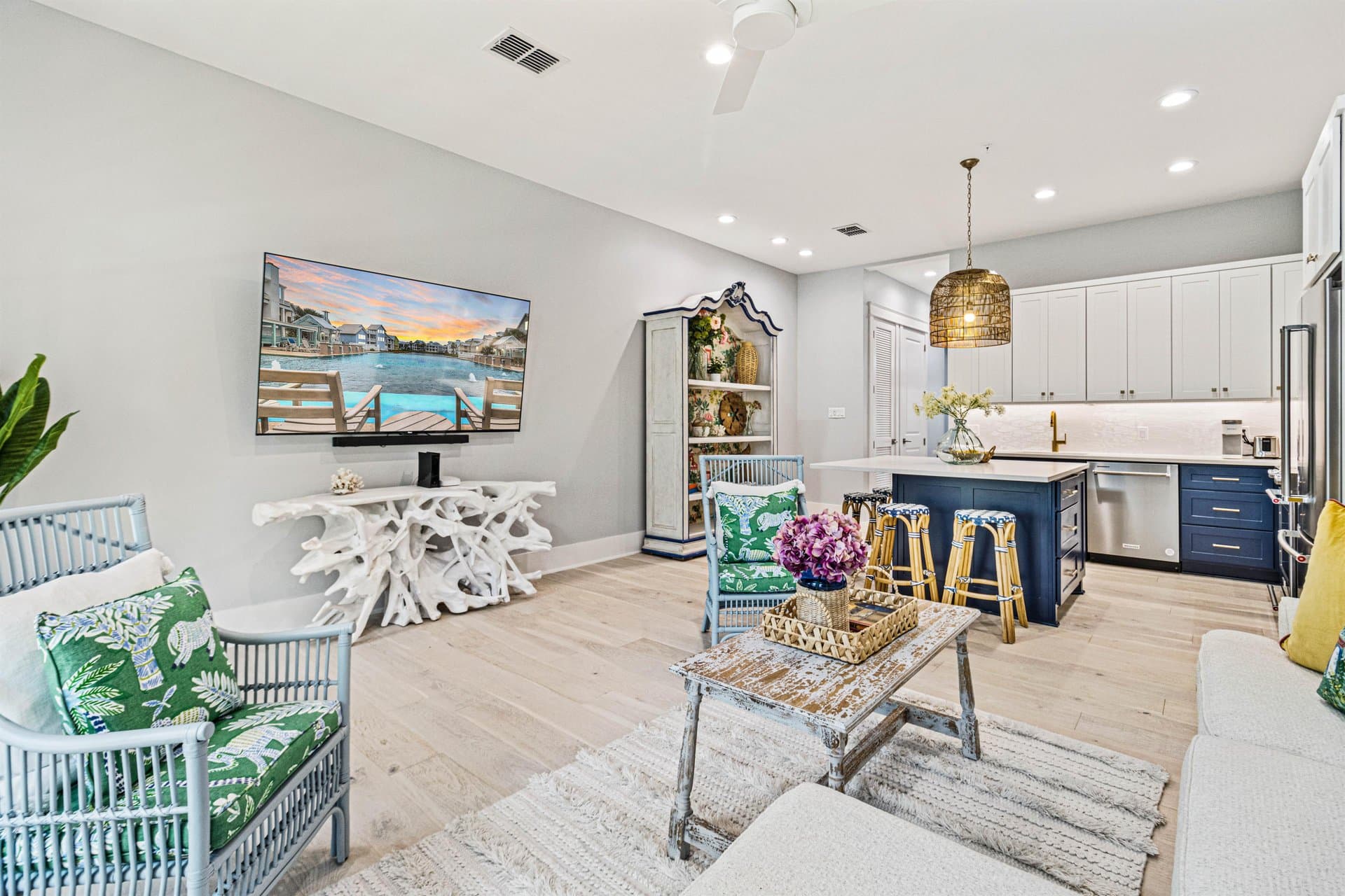 Coast is Clear - Image 6