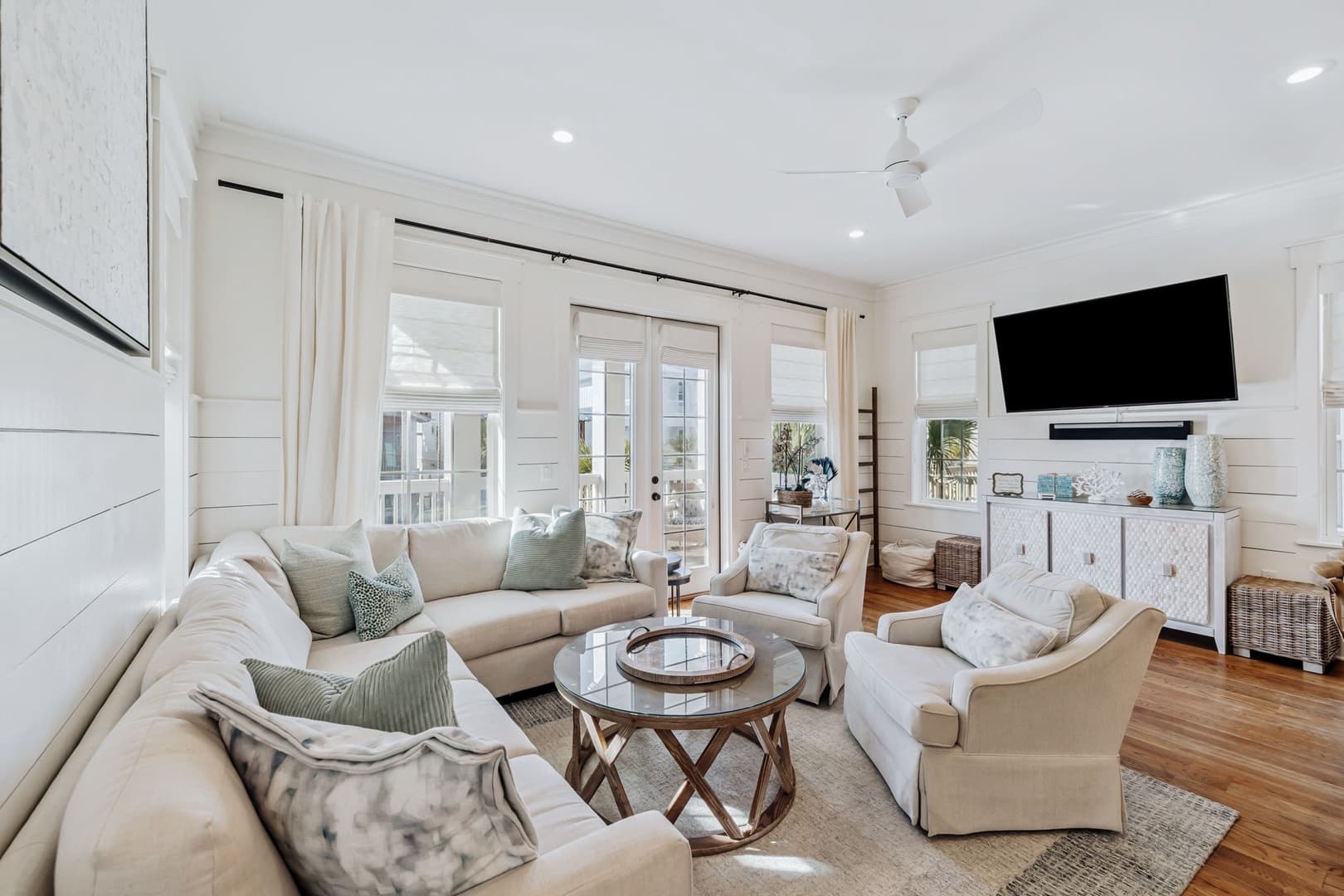 Beach Heaven - Image 4