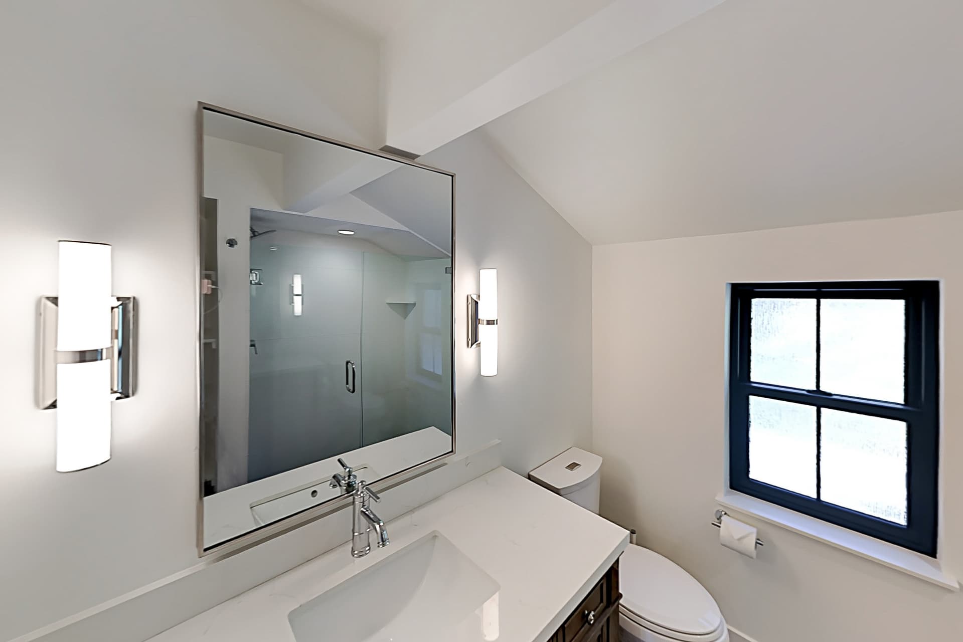 North Lake Adventure House - Image 13